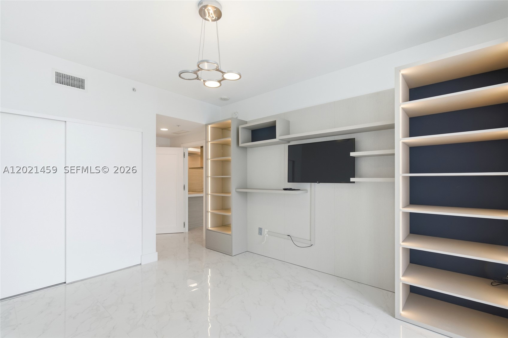 17301 Biscayne Blvd #1008, North Miami Beach FL 33160