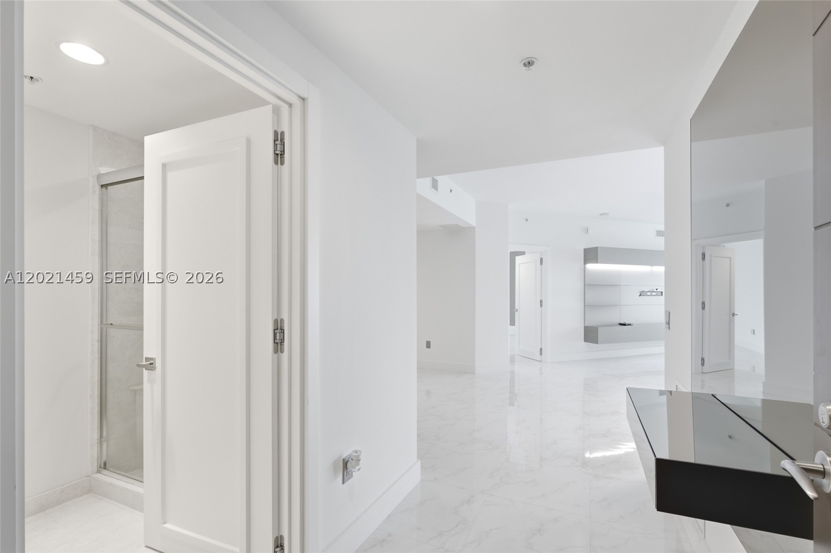17301 Biscayne Blvd #1008, North Miami Beach FL 33160
