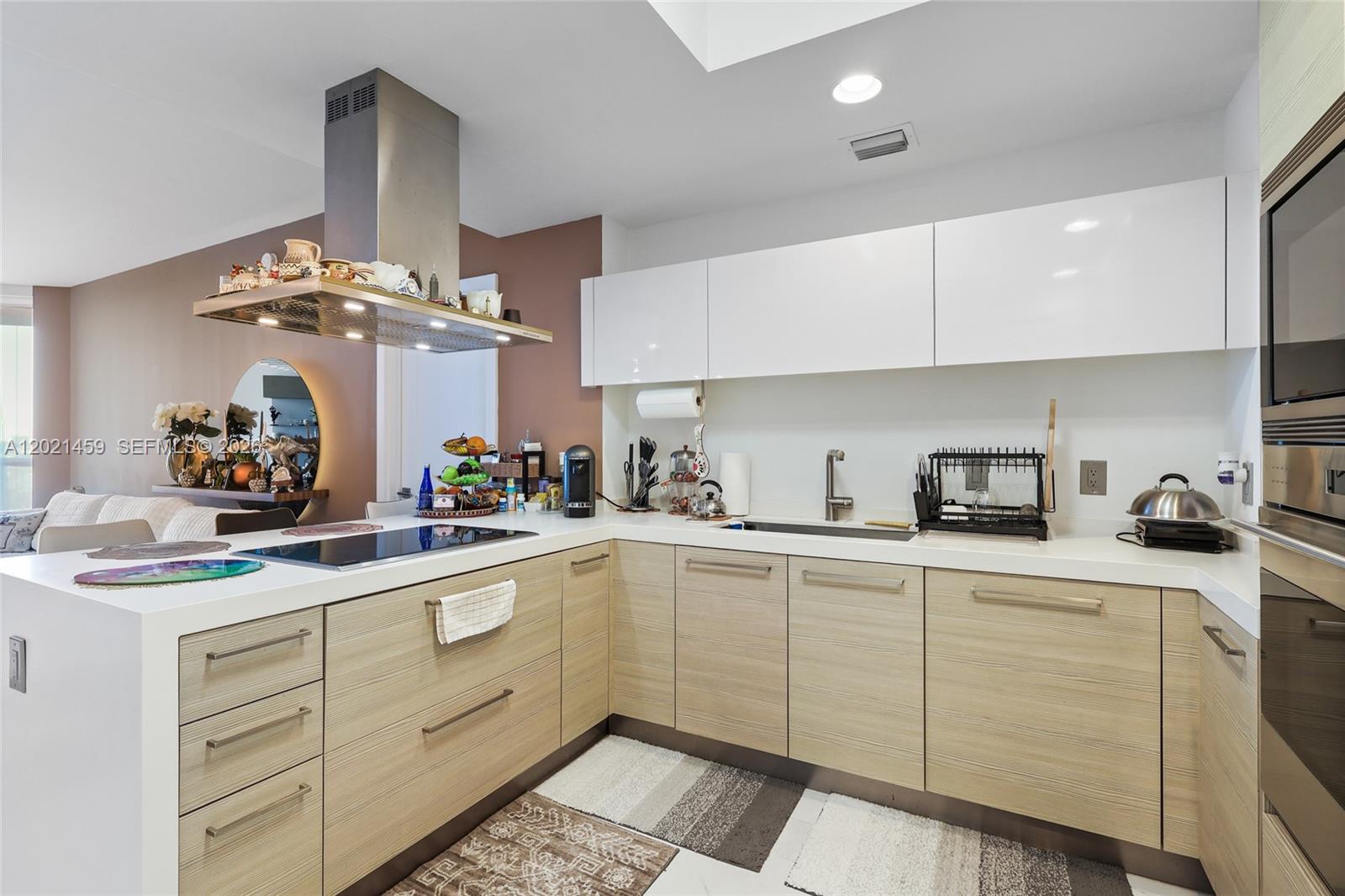 17301 Biscayne Blvd #1008, North Miami Beach FL 33160