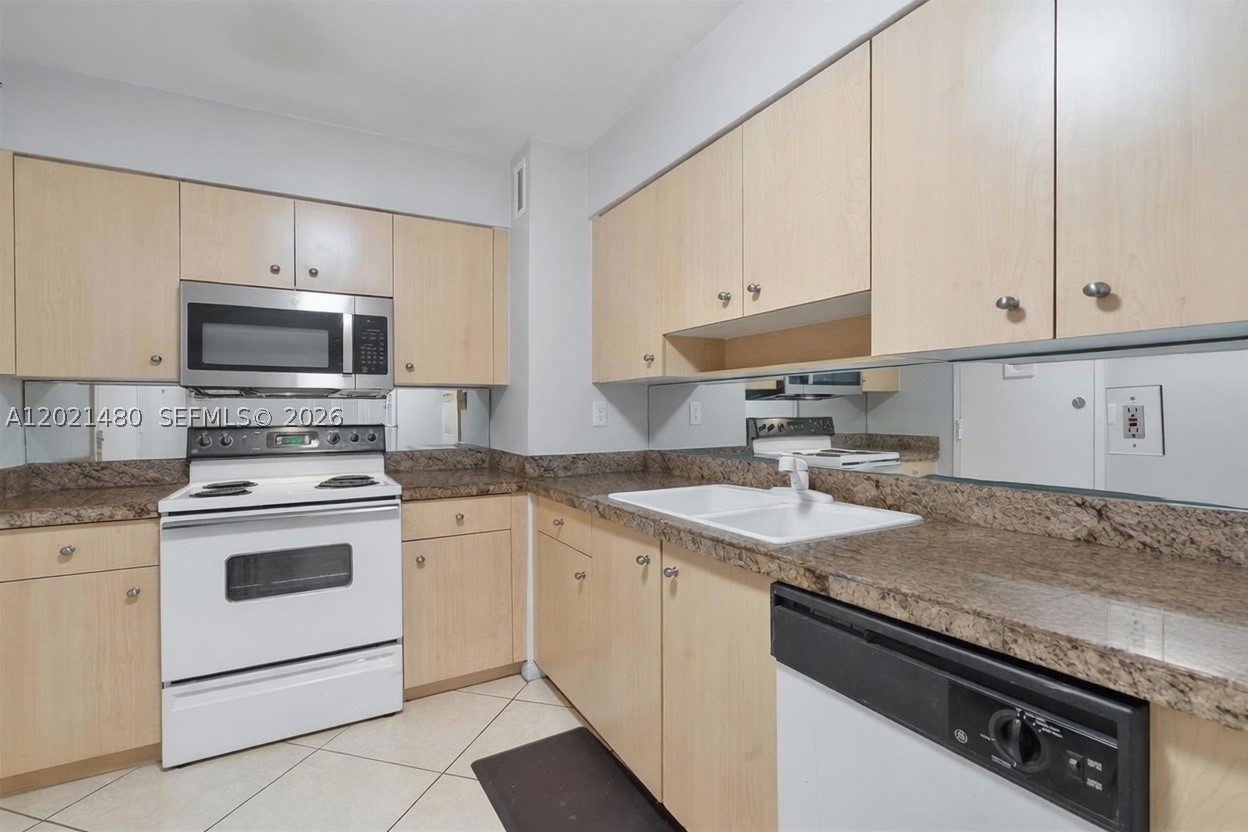 9195 Collins Ave #309, Surfside FL 33154