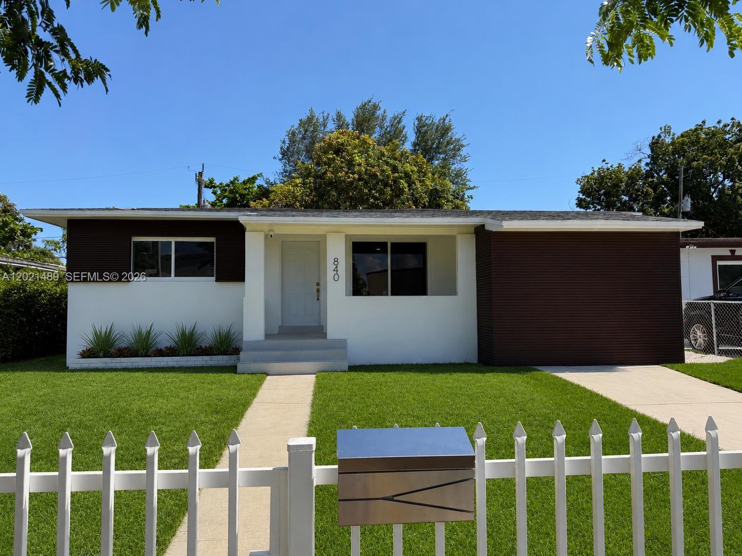840 NW 67th St, Miami FL 33150