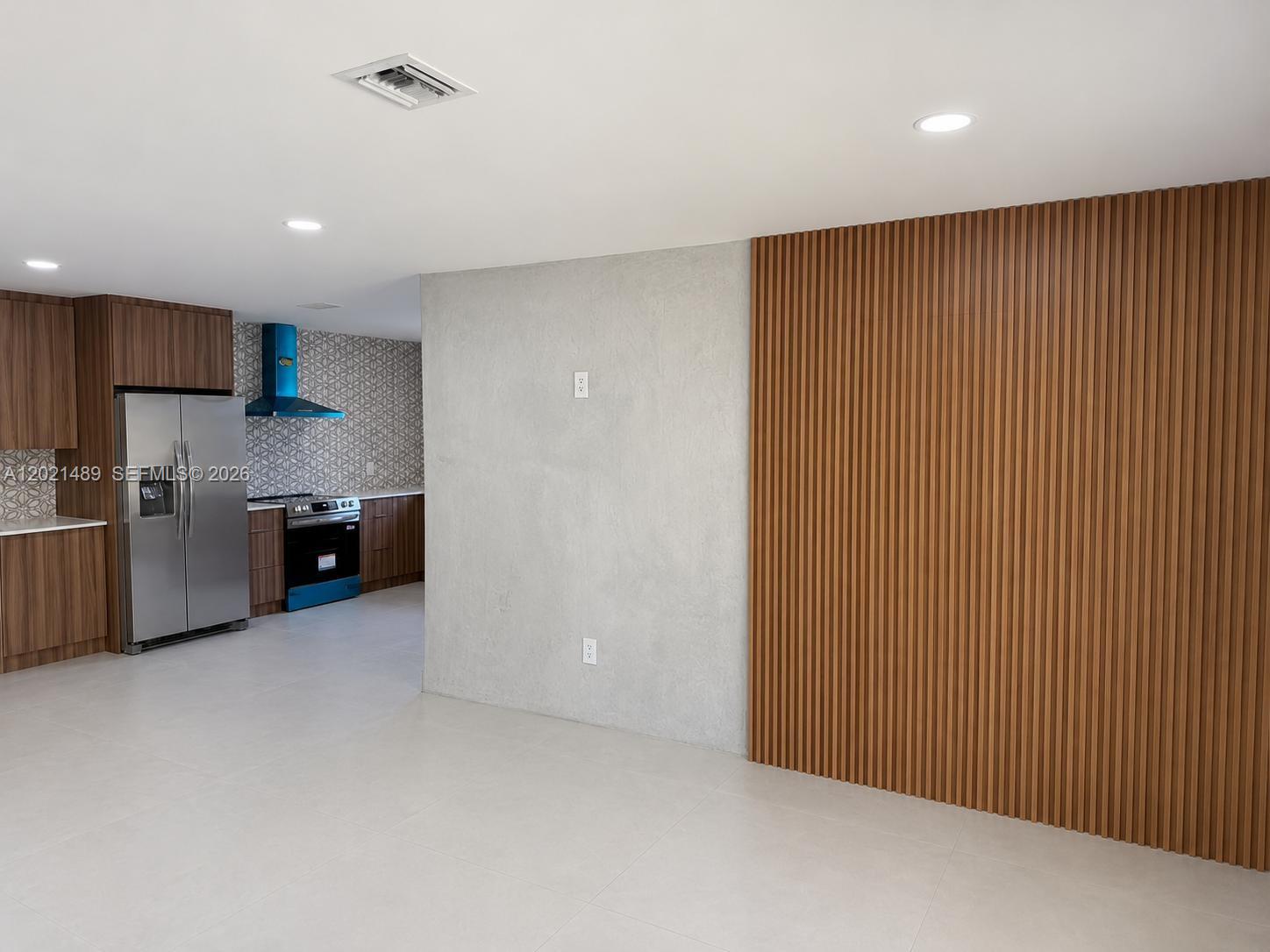 840 NW 67th St, Miami FL 33150
