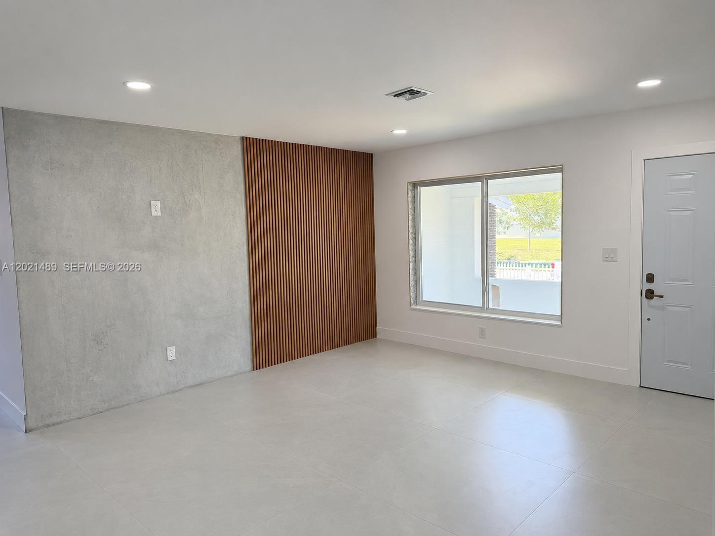840 NW 67th St, Miami FL 33150
