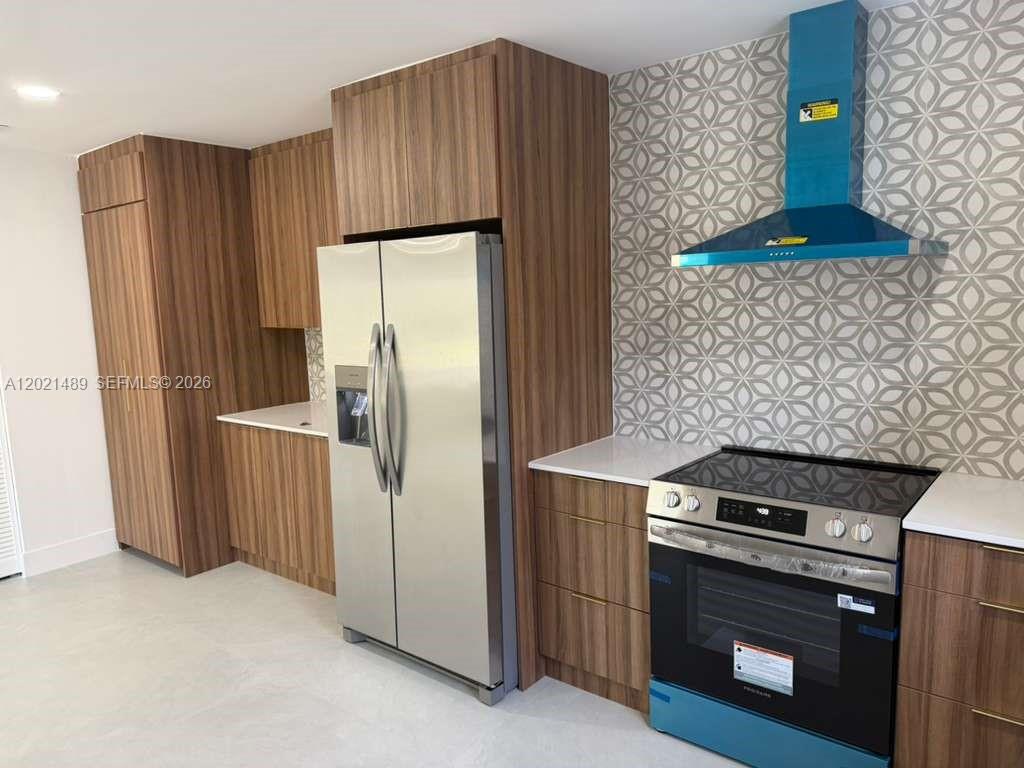 840 NW 67th St, Miami FL 33150