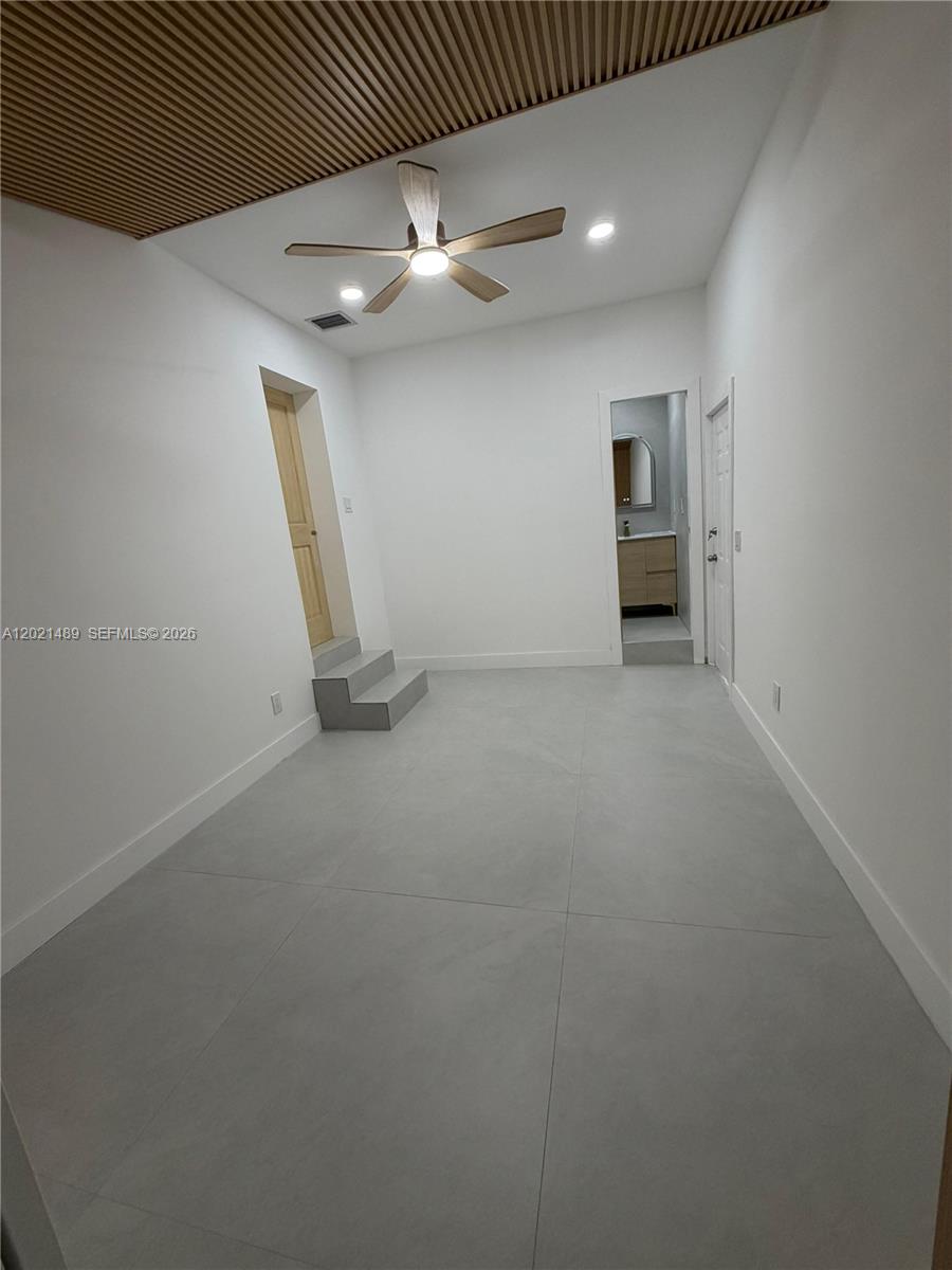 840 NW 67th St, Miami FL 33150