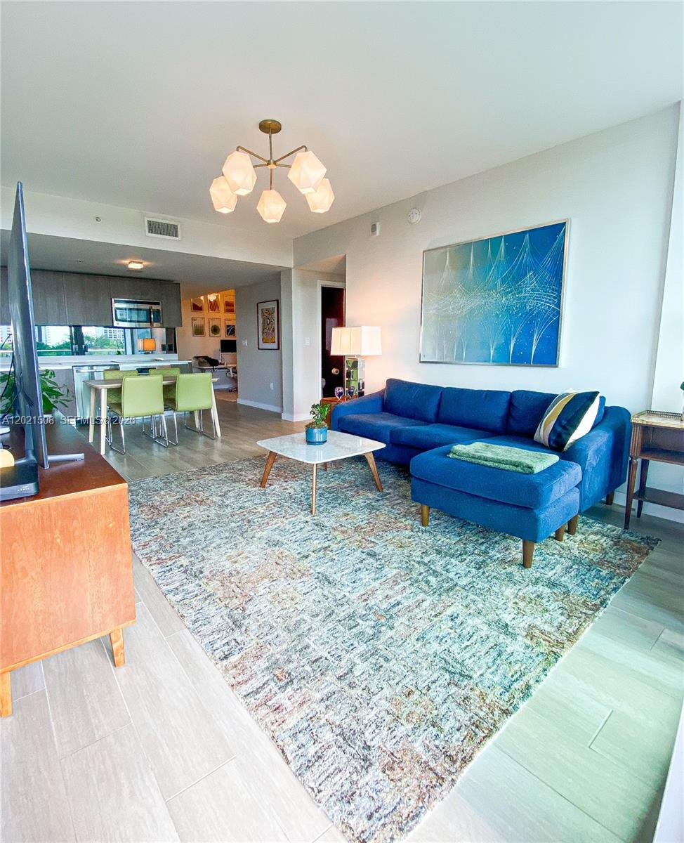 1600 SW 1 AVE #515, Miami FL 33129