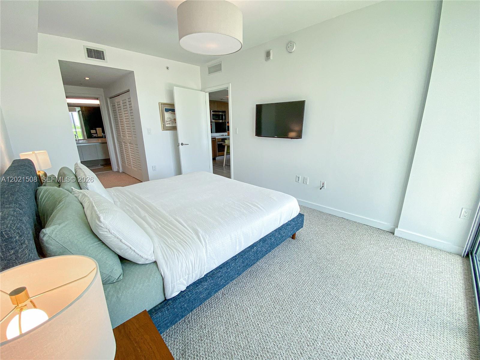 1600 SW 1 AVE #515, Miami FL 33129