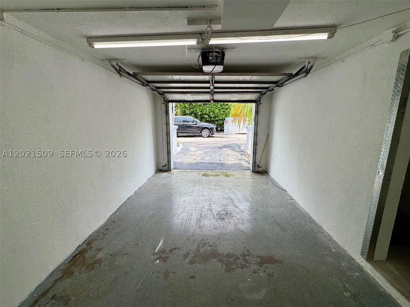 2408 NE 135th St #2408, North Miami FL 33181