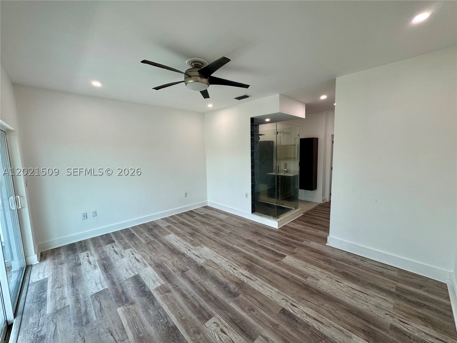2408 NE 135th St #2408, North Miami FL 33181
