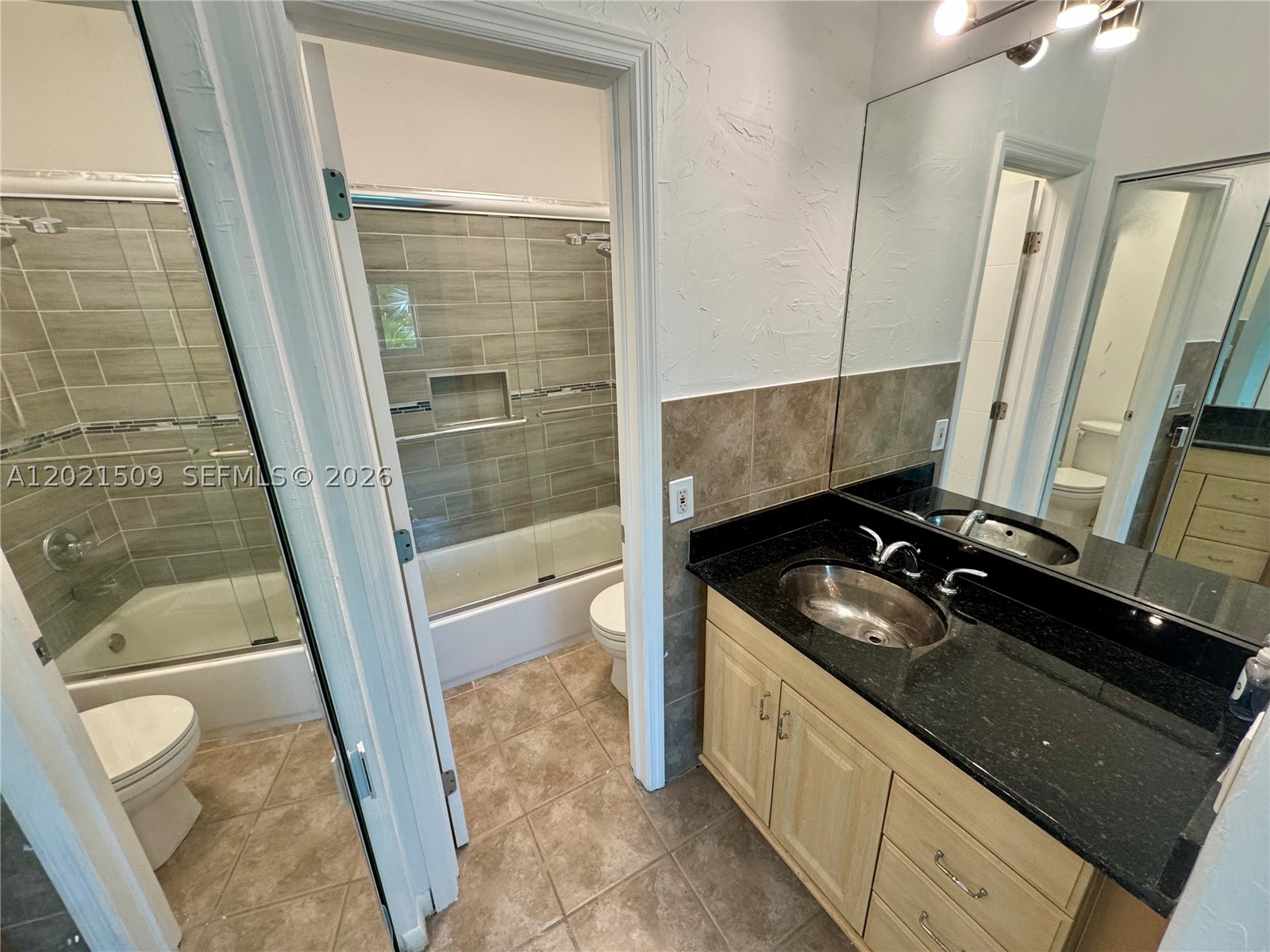 2408 NE 135th St #2408, North Miami FL 33181