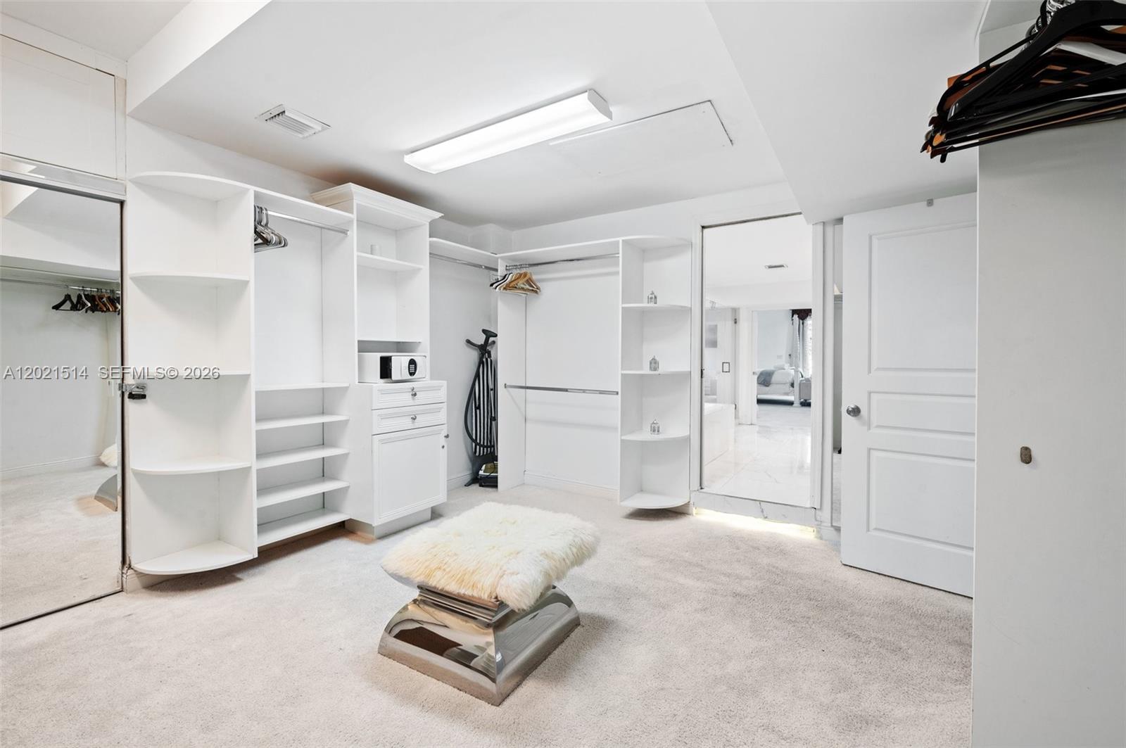 2501 Pine Tree Dr, Miami Beach FL 33140