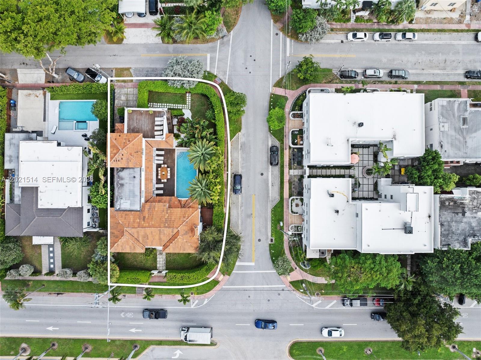 2501 Pine Tree Dr, Miami Beach FL 33140