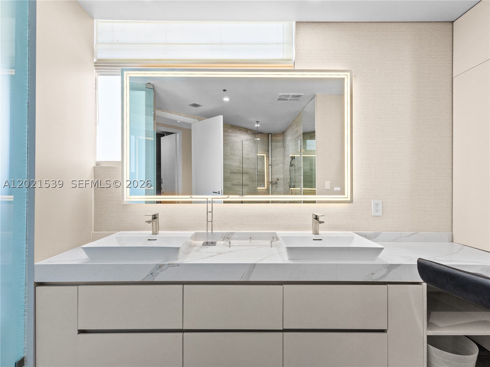 1300 E Brickell Bay Dr #3701, Miami FL 33131