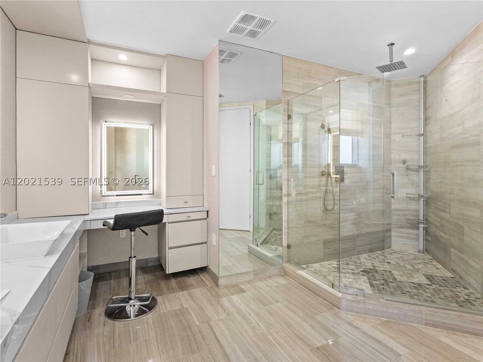 1300 E Brickell Bay Dr #3701, Miami FL 33131