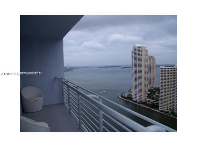 325 S Biscayne Blvd #2115, Miami FL 33131