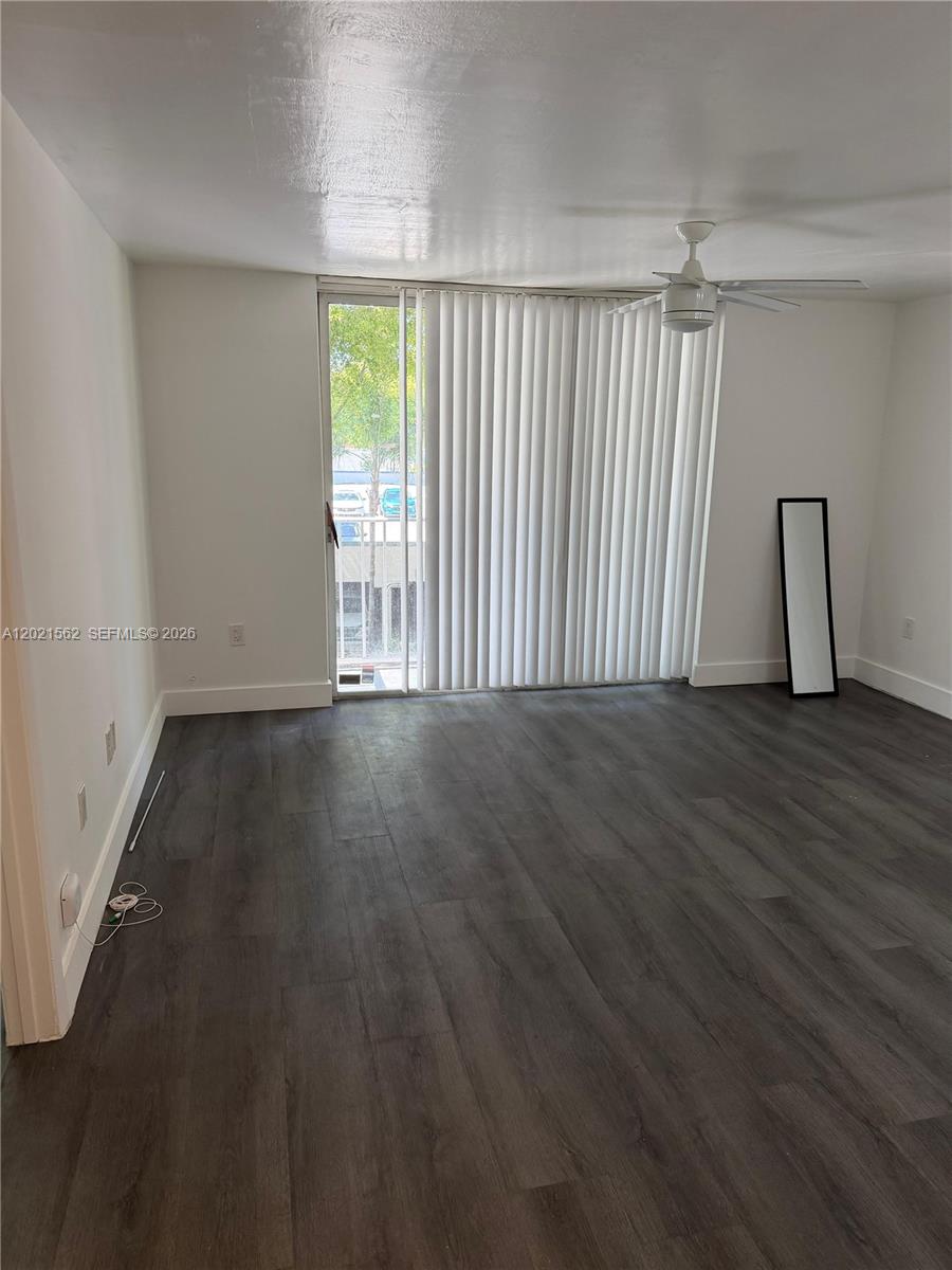 1740 NW N River Dr #325, Miami FL 33125