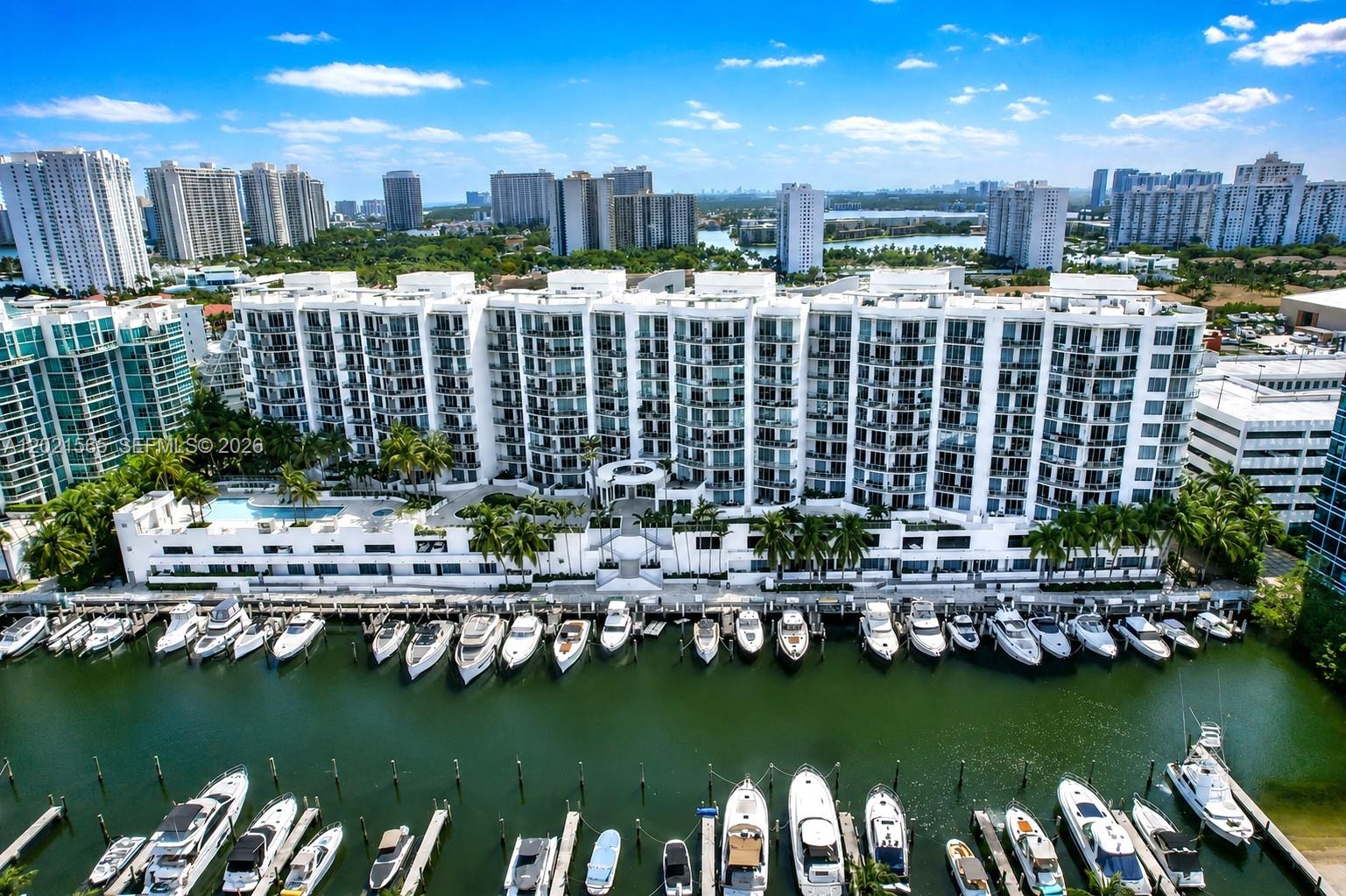 3029 NE 188th St #819, Aventura FL 33180