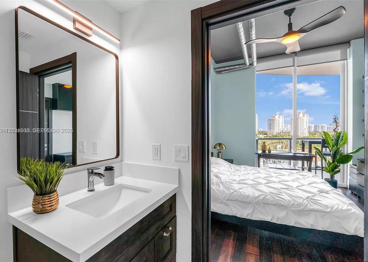 3029 NE 188th St #819, Aventura FL 33180