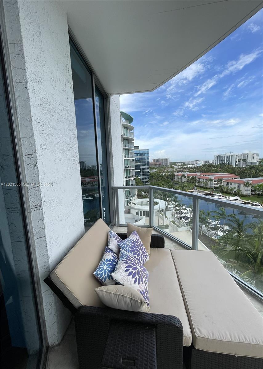 3029 NE 188th St #819, Aventura FL 33180