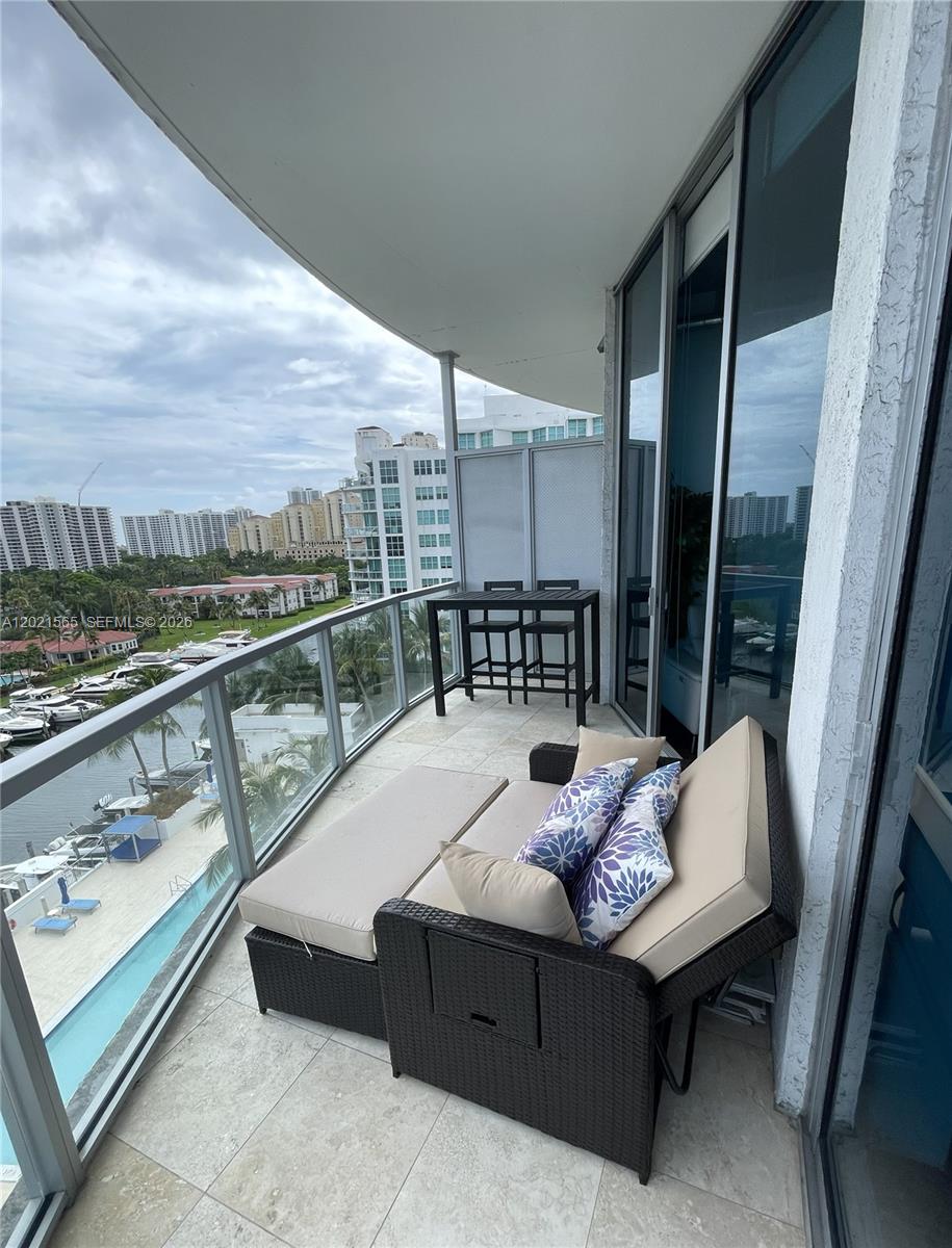 3029 NE 188th St #819, Aventura FL 33180
