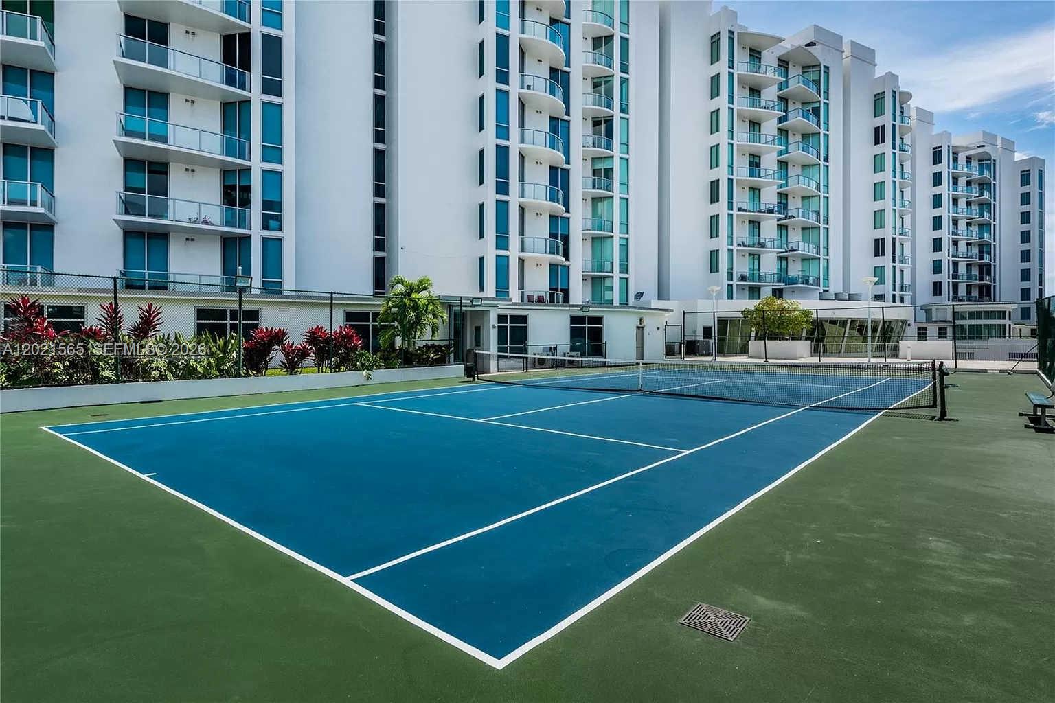 3029 NE 188th St #819, Aventura FL 33180