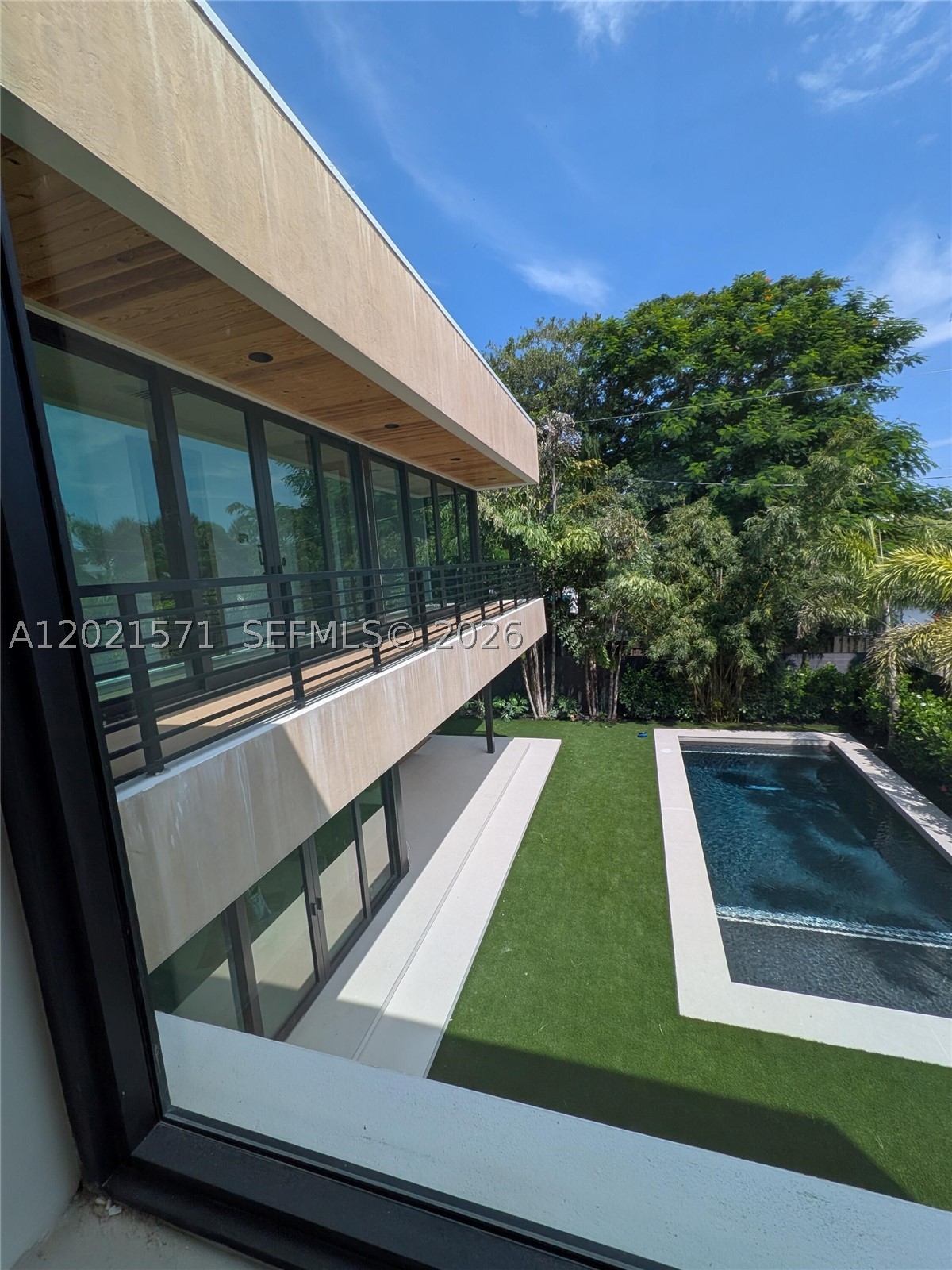 528 NE 13th Ave, Fort Lauderdale FL 33301