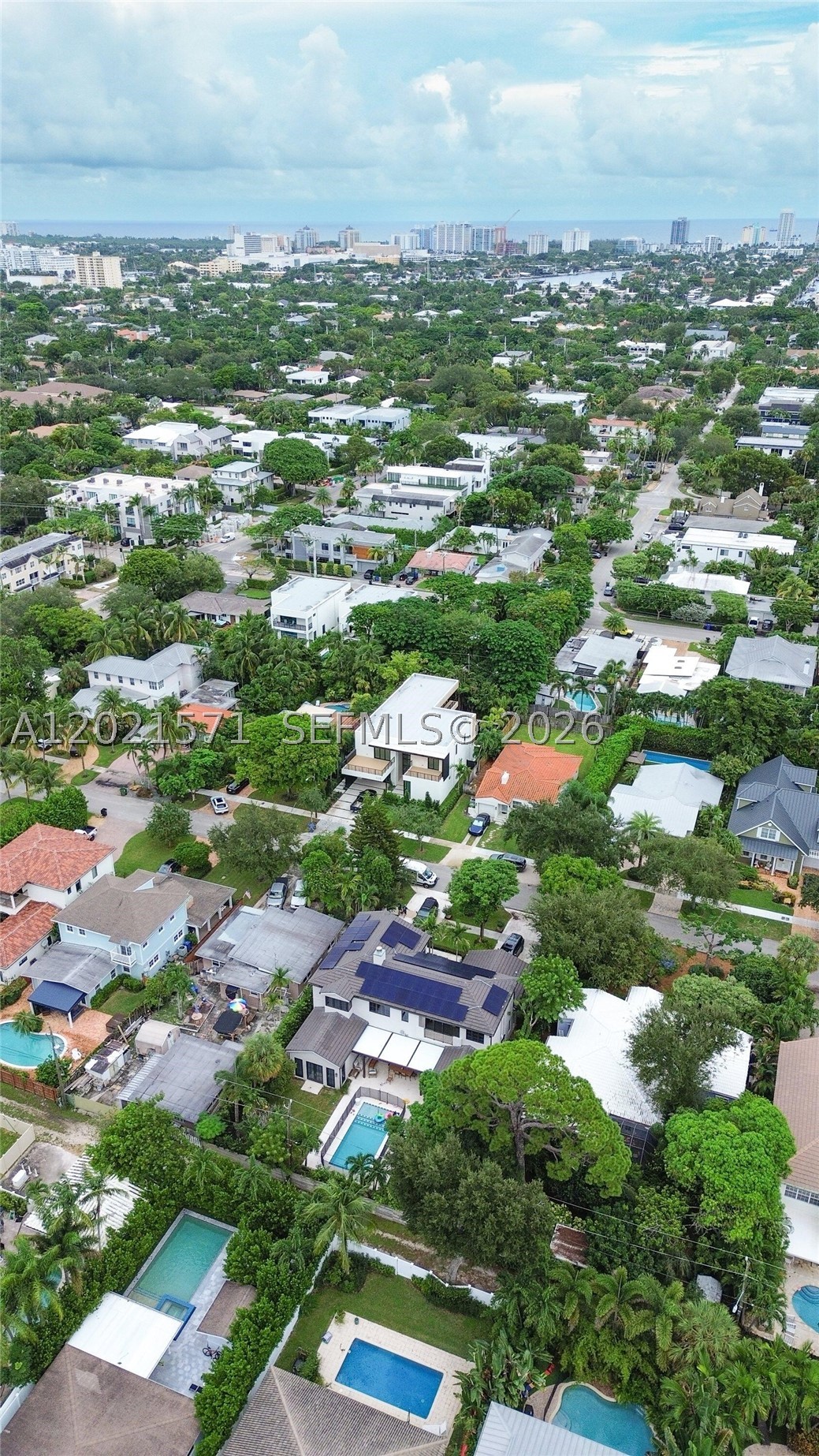 528 NE 13th Ave, Fort Lauderdale FL 33301