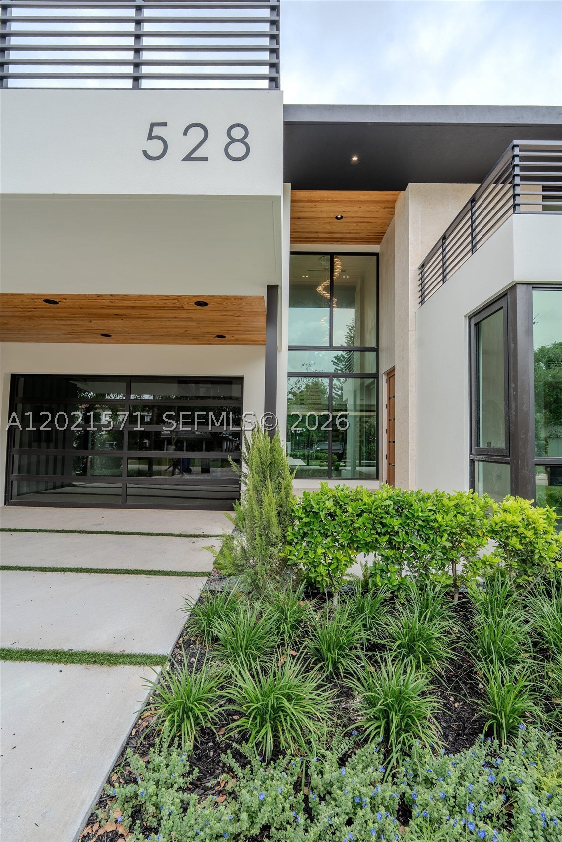 528 NE 13th Ave, Fort Lauderdale FL 33301