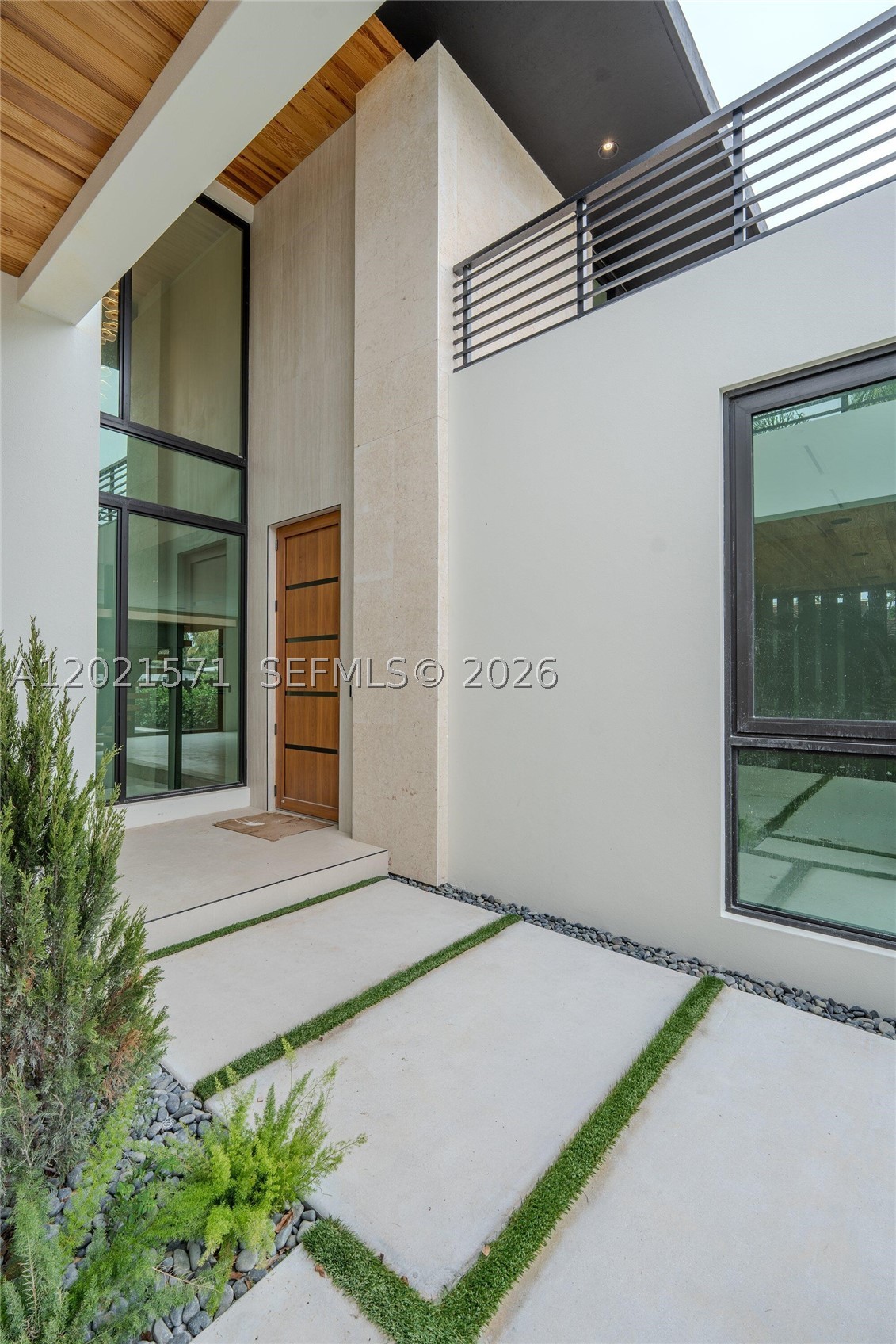 528 NE 13th Ave, Fort Lauderdale FL 33301