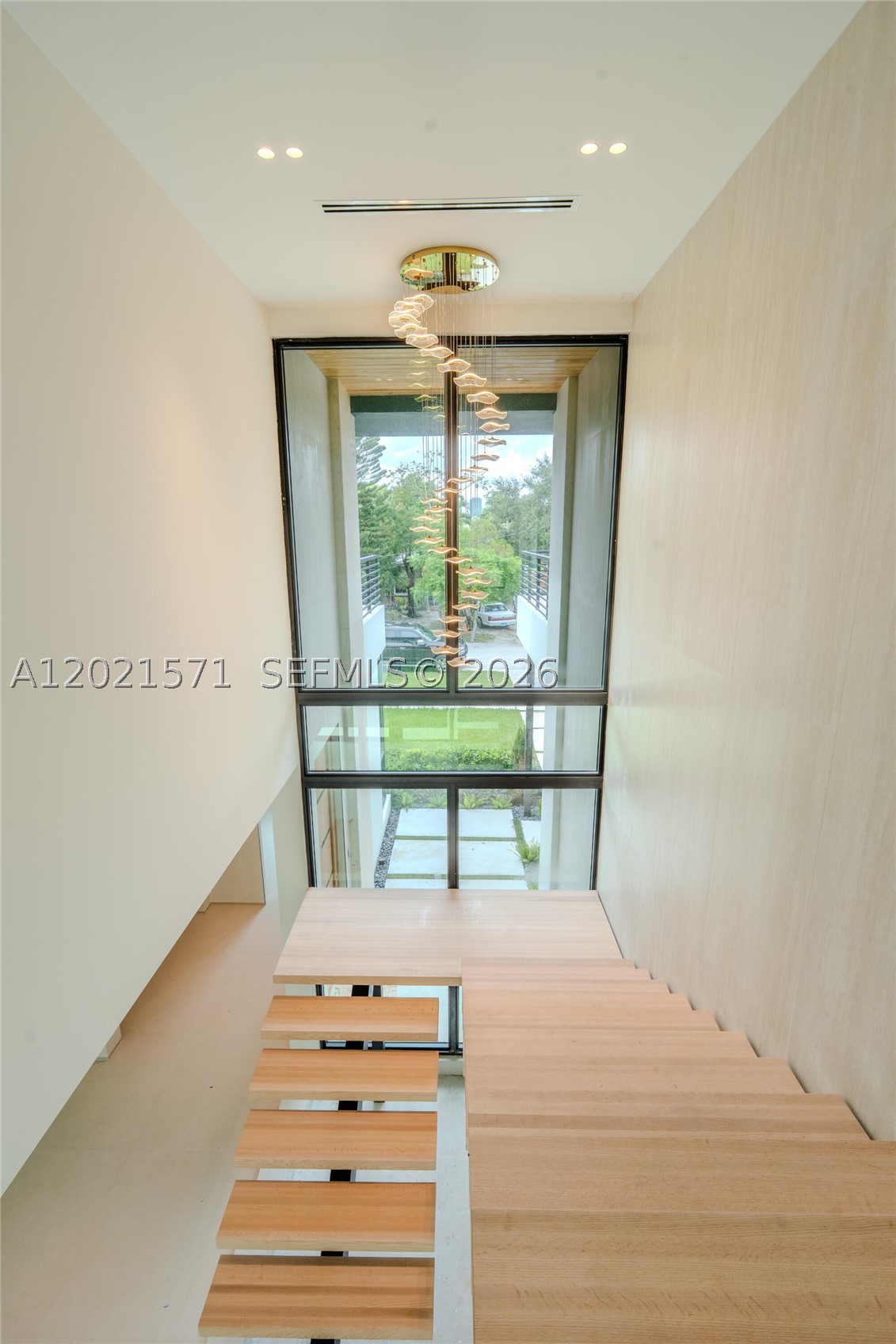 528 NE 13th Ave, Fort Lauderdale FL 33301