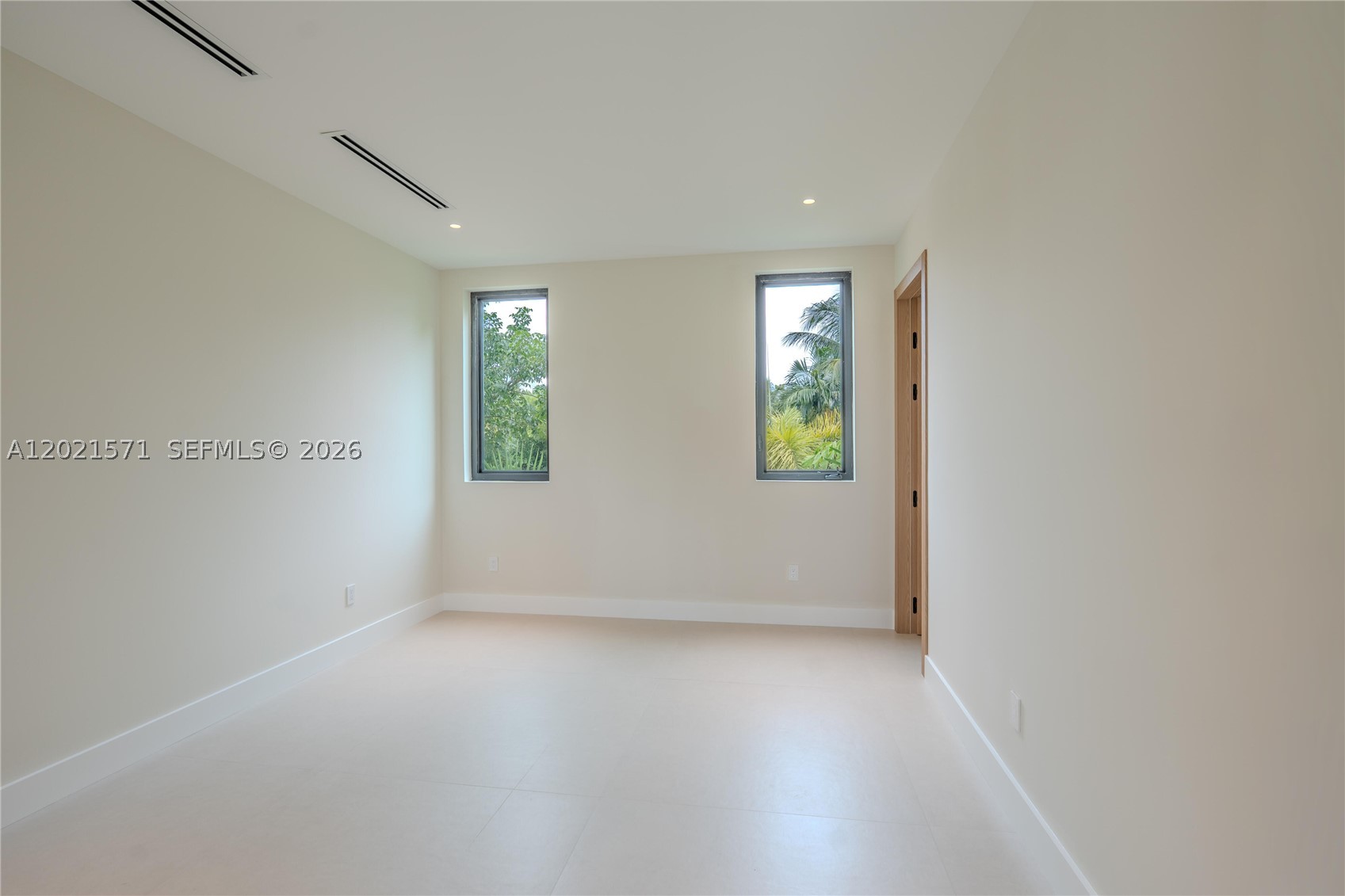 528 NE 13th Ave, Fort Lauderdale FL 33301