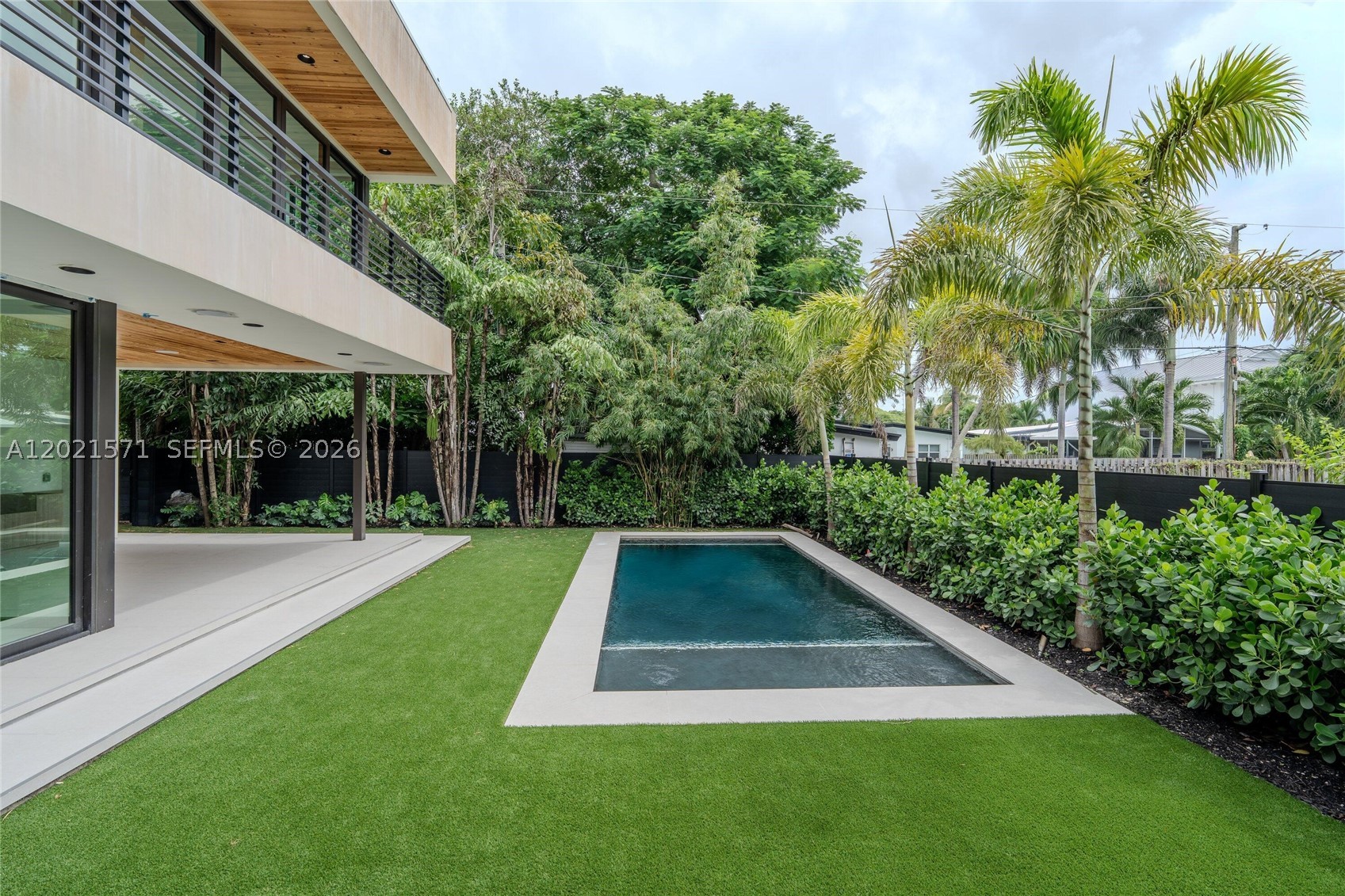 528 NE 13th Ave, Fort Lauderdale FL 33301