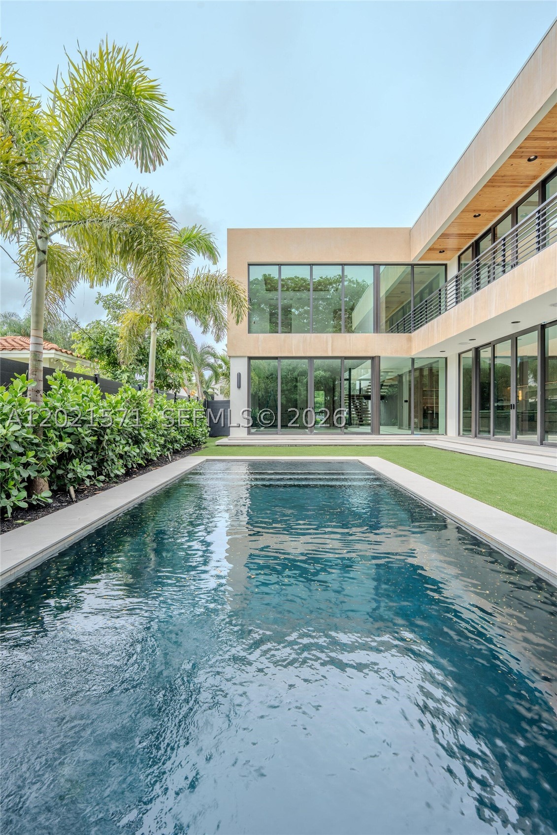 528 NE 13th Ave, Fort Lauderdale FL 33301