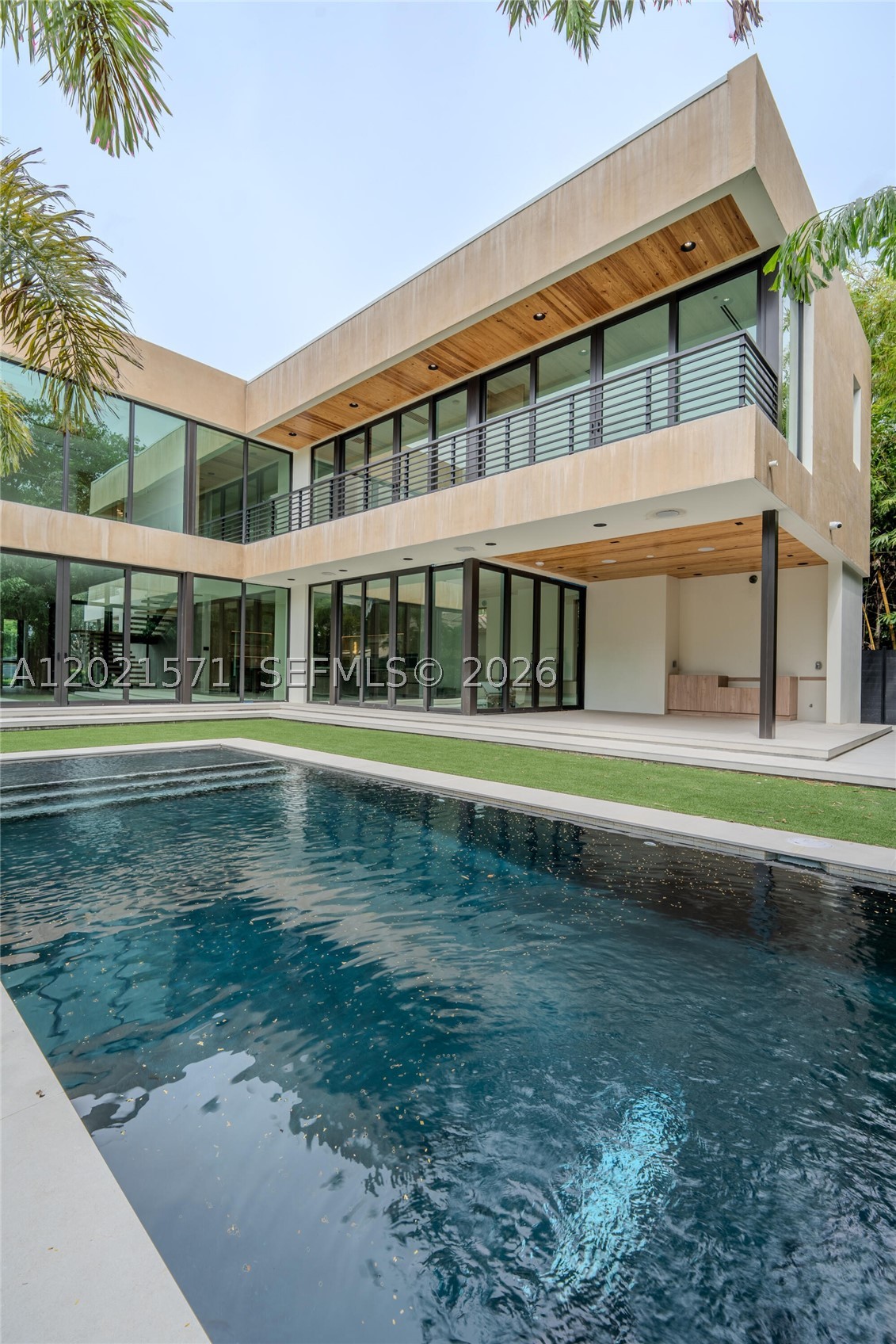 528 NE 13th Ave, Fort Lauderdale FL 33301