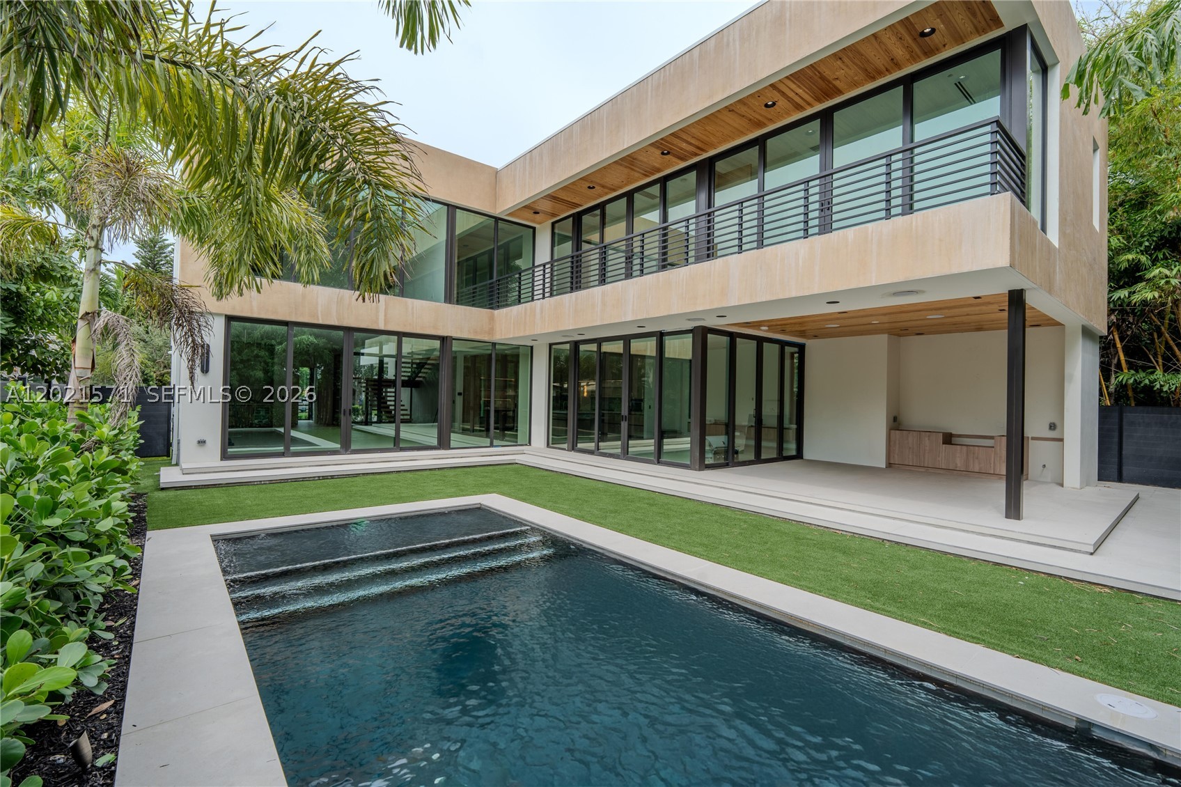 528 NE 13th Ave, Fort Lauderdale FL 33301