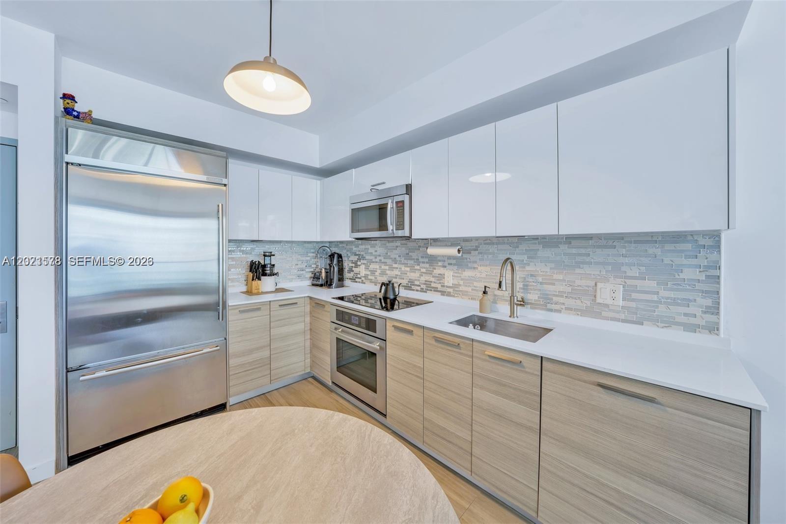 1300 Brickell Bay Dr #2104, Miami FL 33131