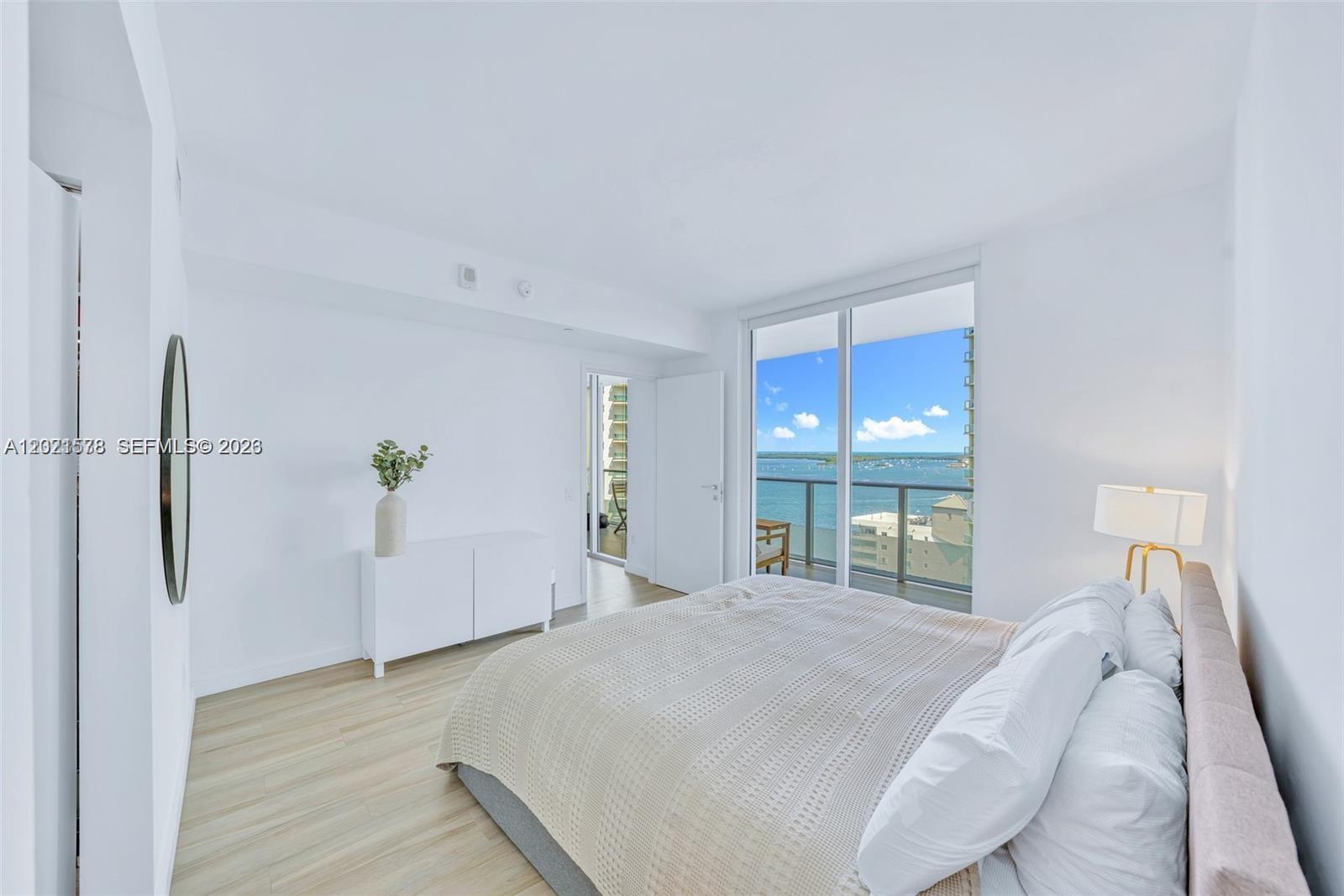 1300 Brickell Bay Dr #2104, Miami FL 33131