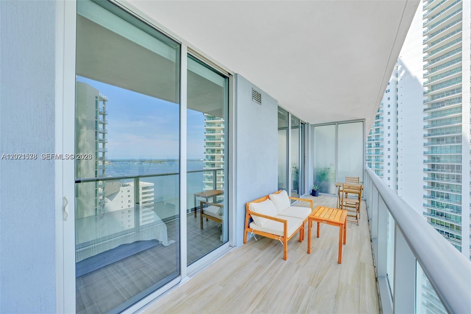 1300 Brickell Bay Dr #2104, Miami FL 33131