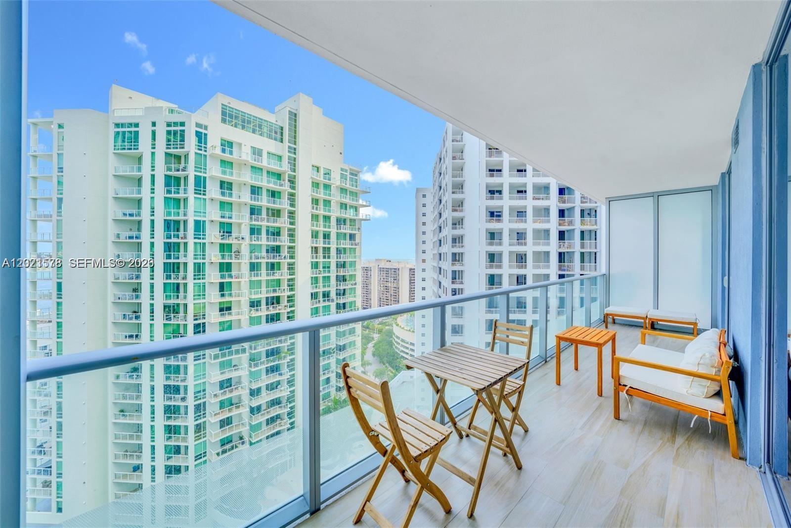 1300 Brickell Bay Dr #2104, Miami FL 33131