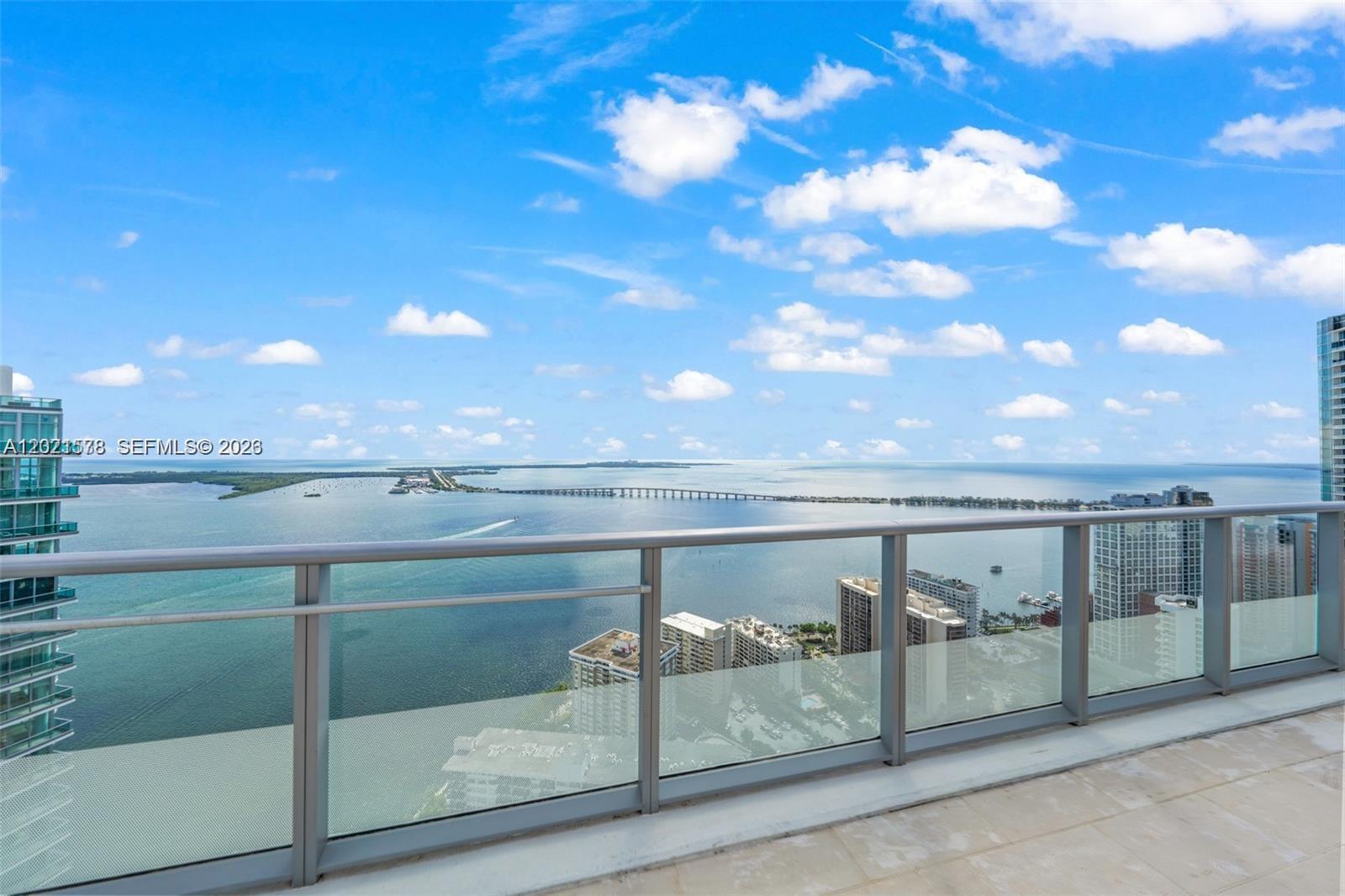 1300 Brickell Bay Dr #2104, Miami FL 33131