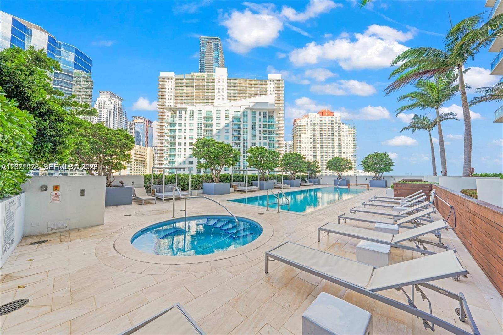 1300 Brickell Bay Dr #2104, Miami FL 33131
