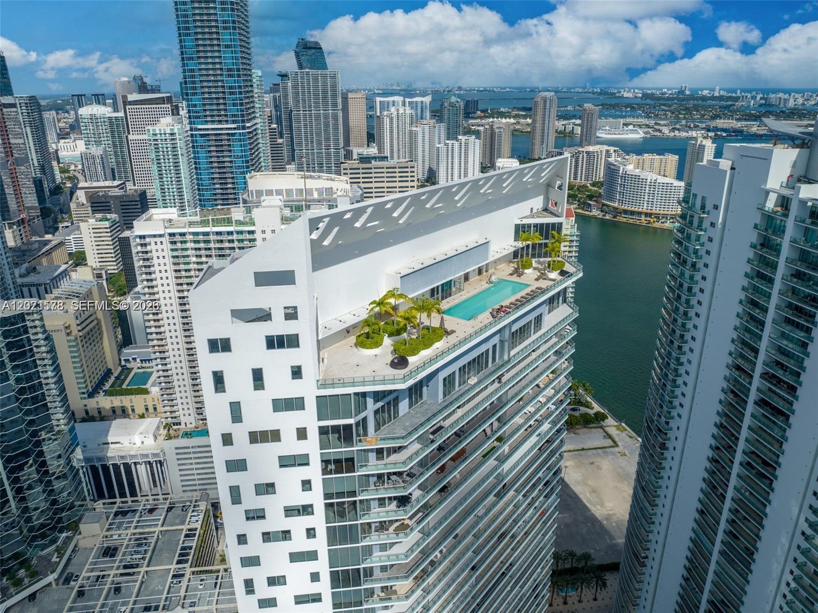 1300 Brickell Bay Dr #2104, Miami FL 33131
