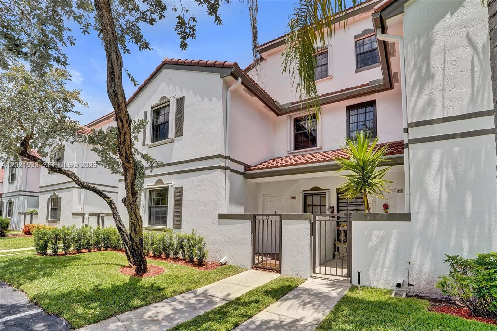 15825 SW 3rd Ct #103, Pembroke Pines FL 33027