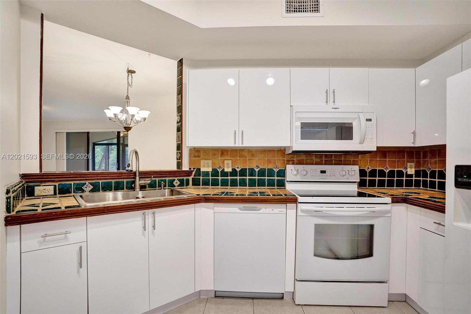 15825 SW 3rd Ct #103, Pembroke Pines FL 33027