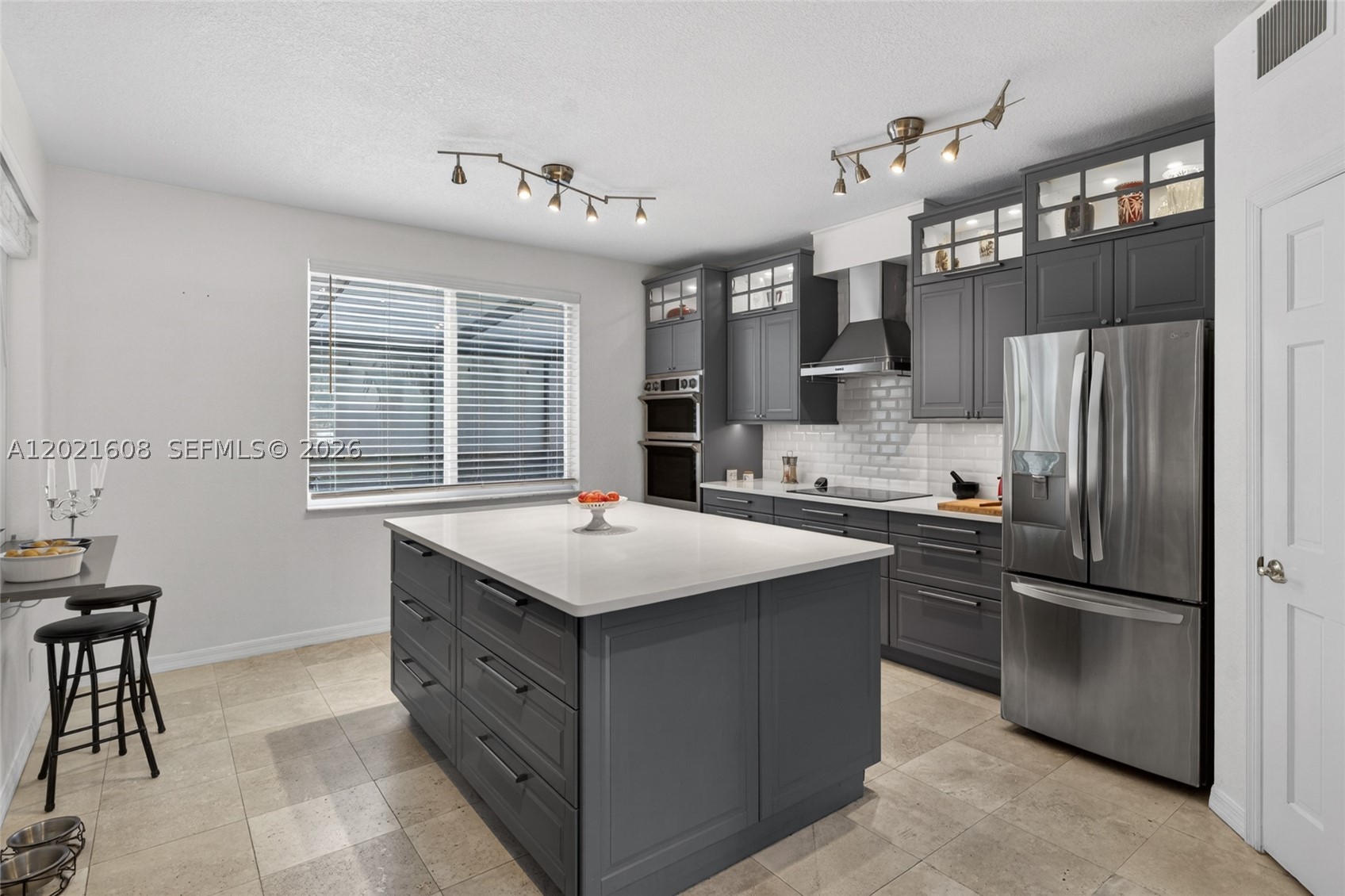 8204 SW 171st St, Palmetto Bay FL 33157