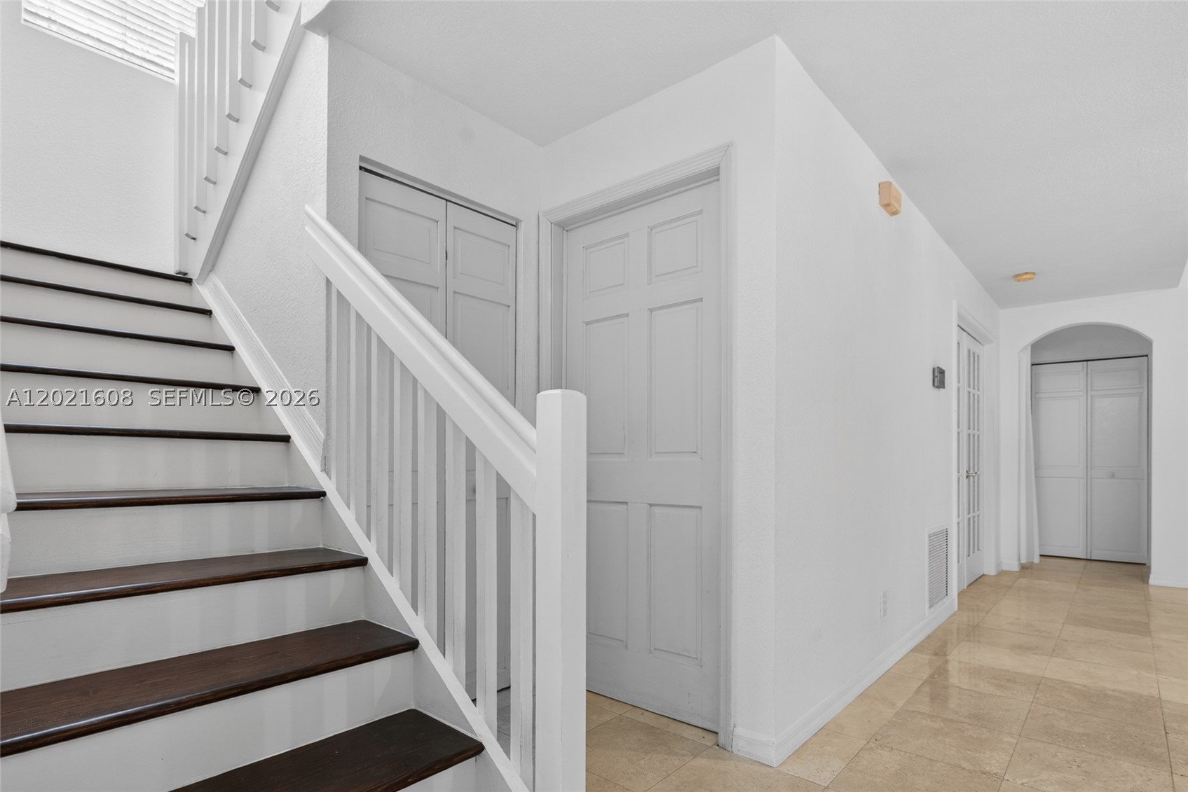 8204 SW 171st St, Palmetto Bay FL 33157