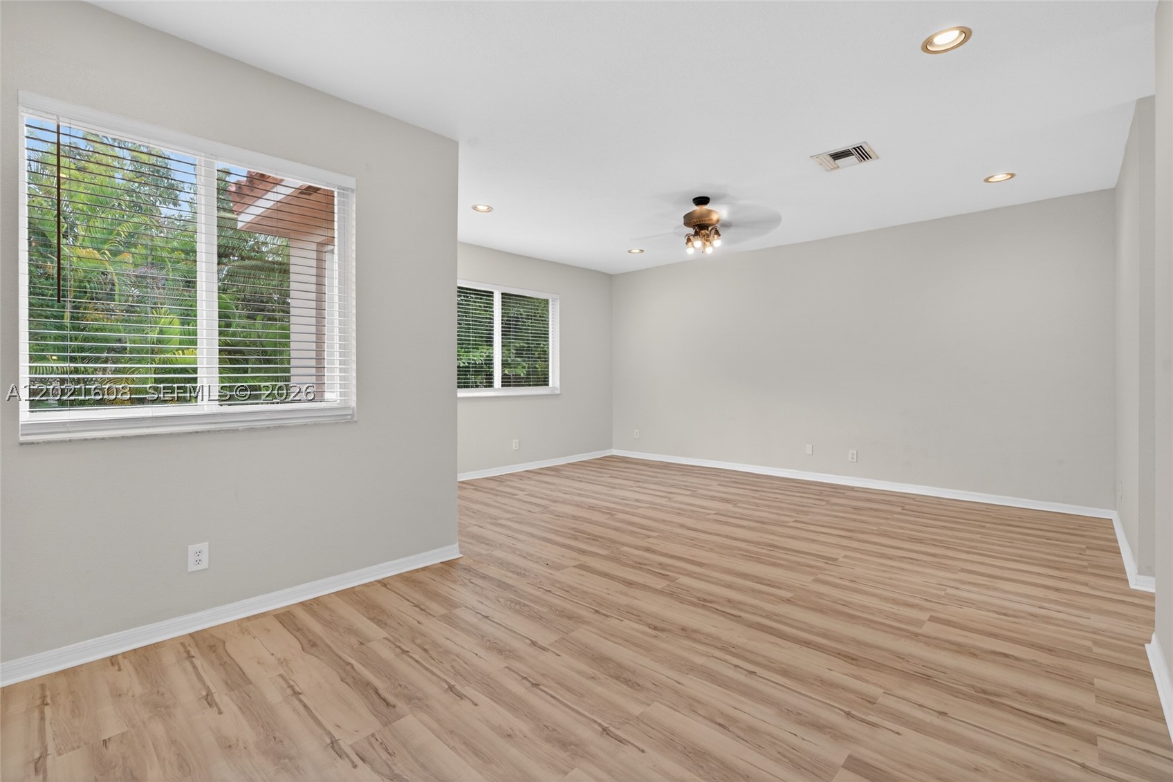 8204 SW 171st St, Palmetto Bay FL 33157