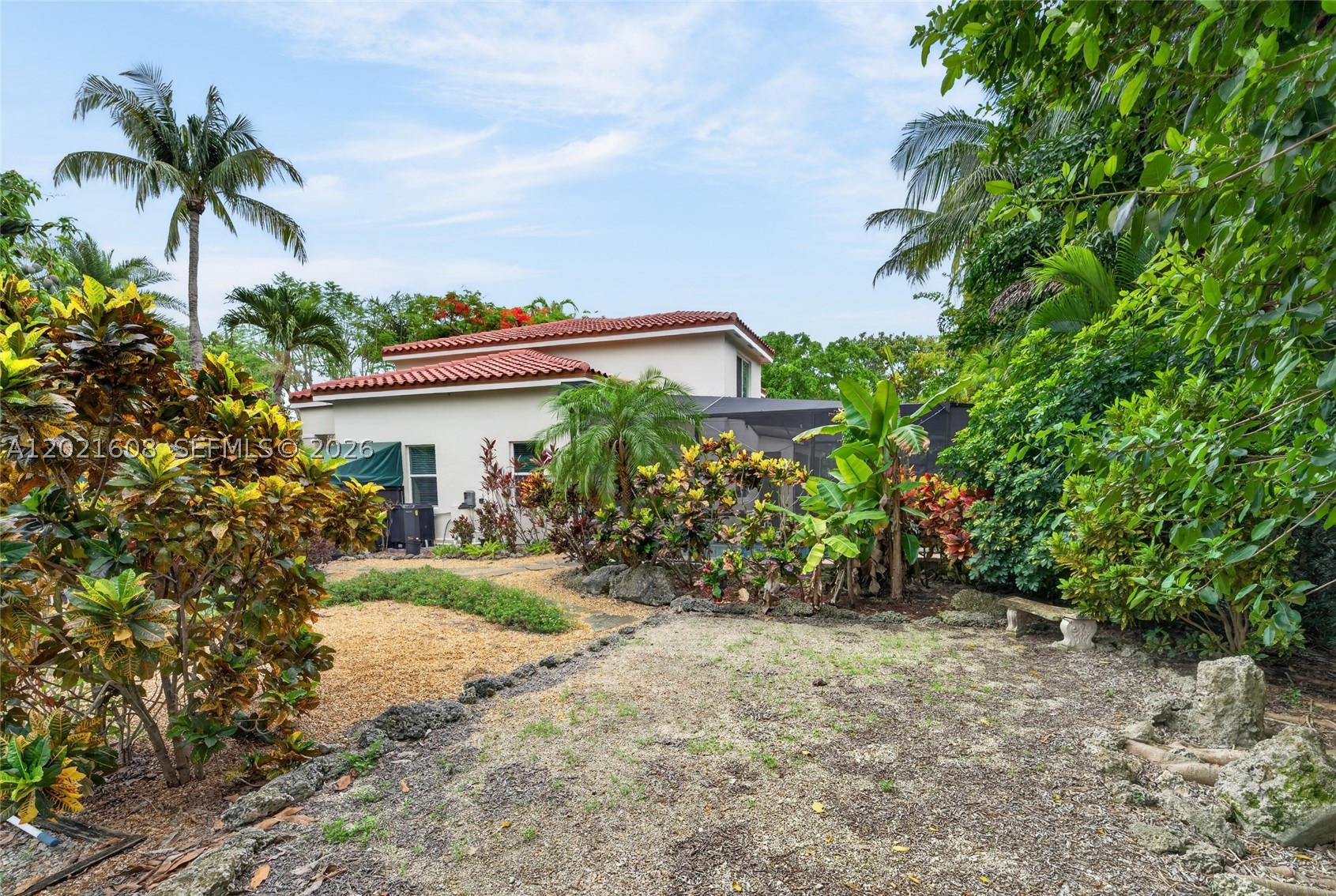 8204 SW 171st St, Palmetto Bay FL 33157