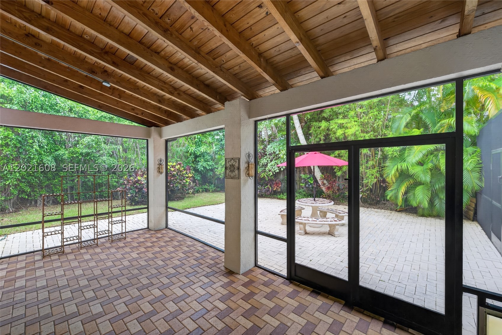 8204 SW 171st St, Palmetto Bay FL 33157