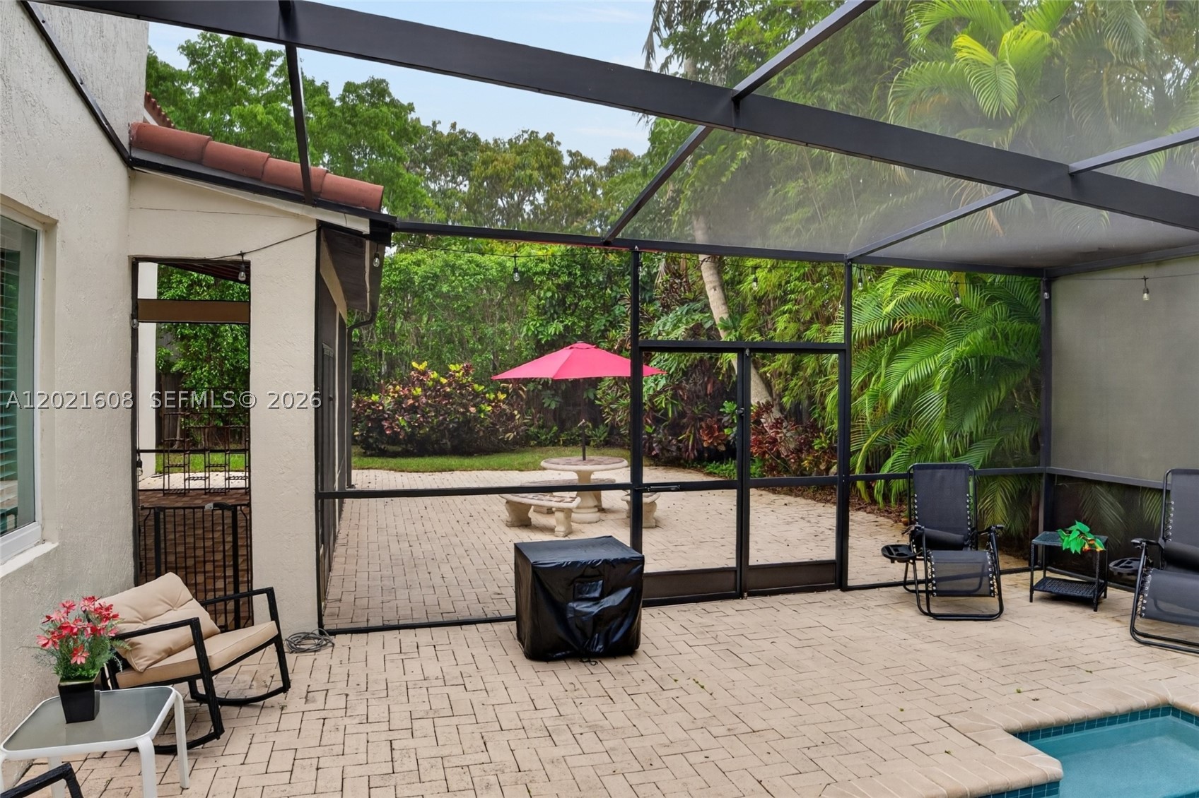 8204 SW 171st St, Palmetto Bay FL 33157